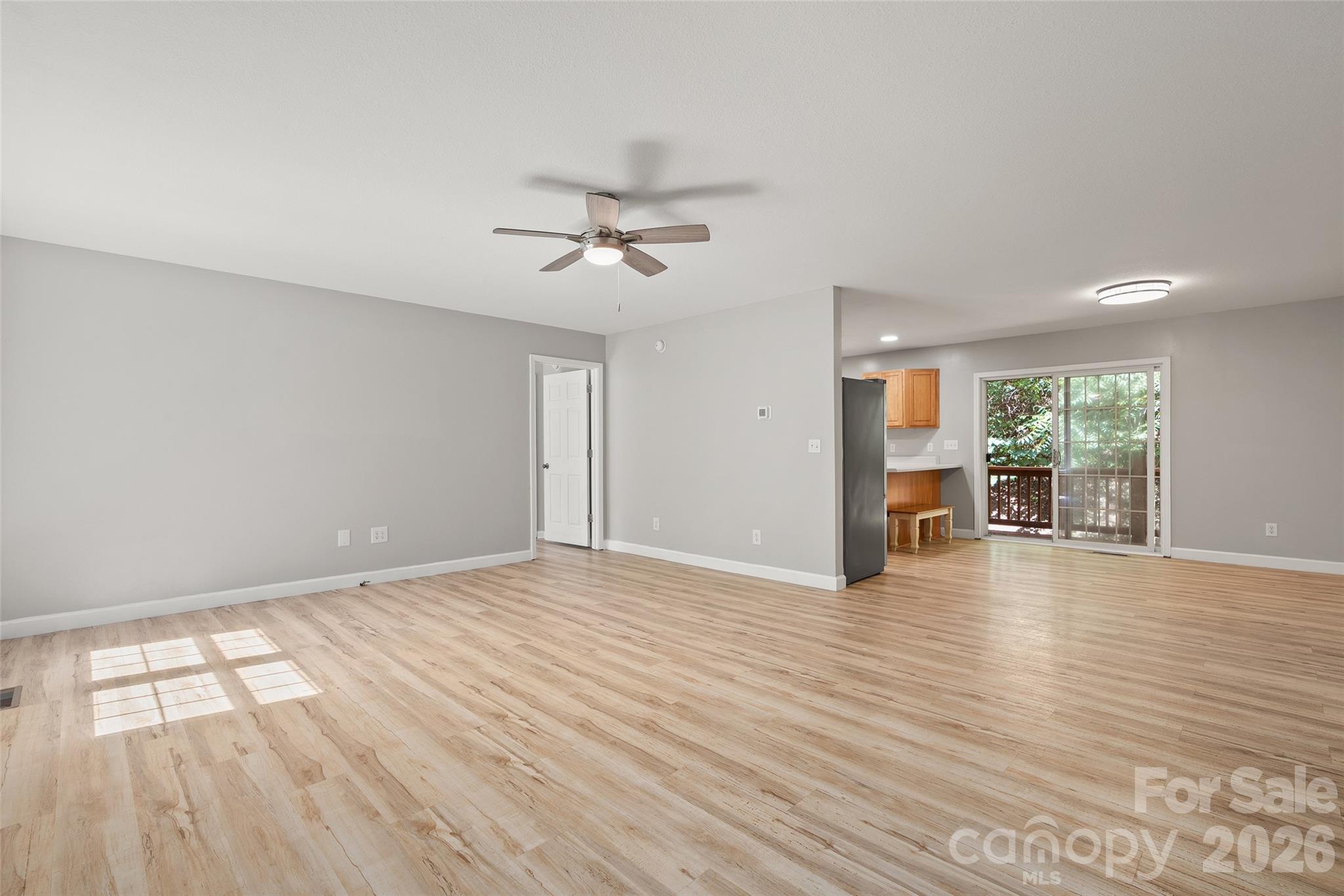 Single Family Residence at 111 Natures Trail, Clyde, photo 6 of 26