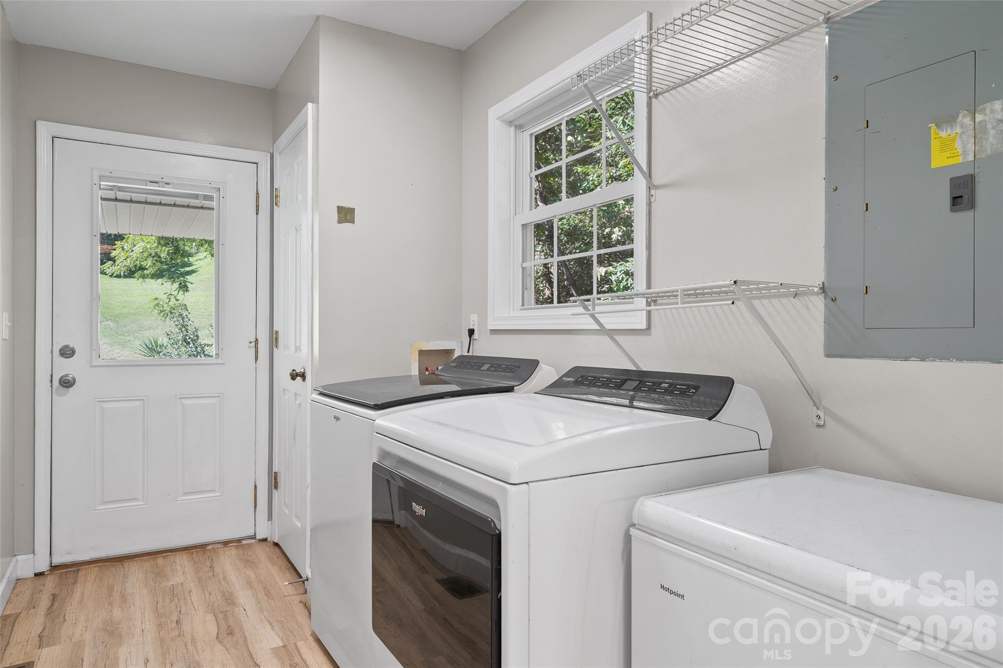 Single Family Residence at 111 Natures Trail, Clyde, photo 12 of 26