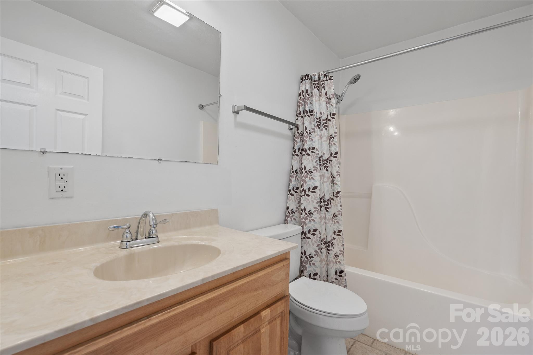 Single Family Residence at 111 Natures Trail, Clyde, photo 20 of 26