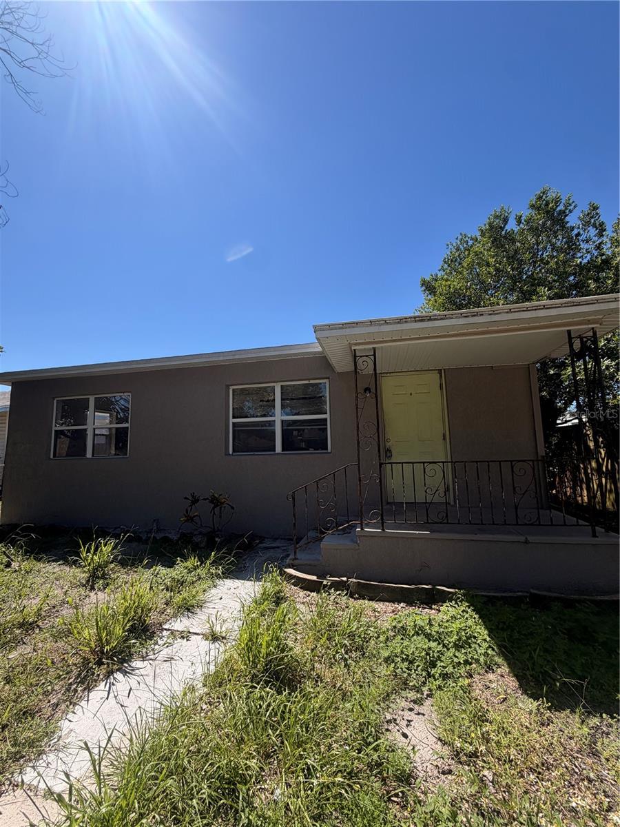 Half Duplex at 1626 29TH AVE N, ST PETERSBURG, photo 2 of 14