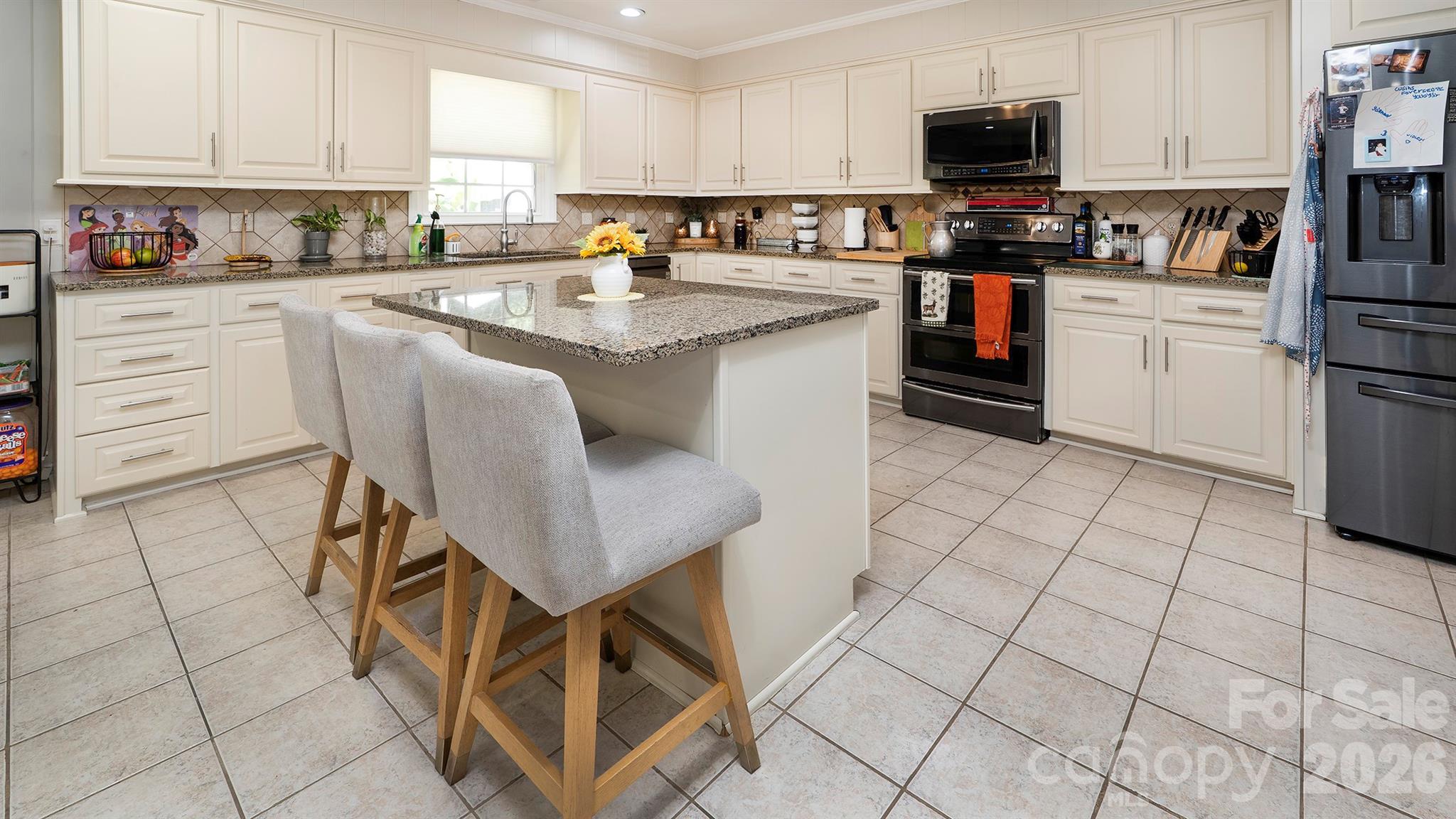 Single Family Residence at 717 Pilgrim Forest Drive, Monroe, photo 11 of 39