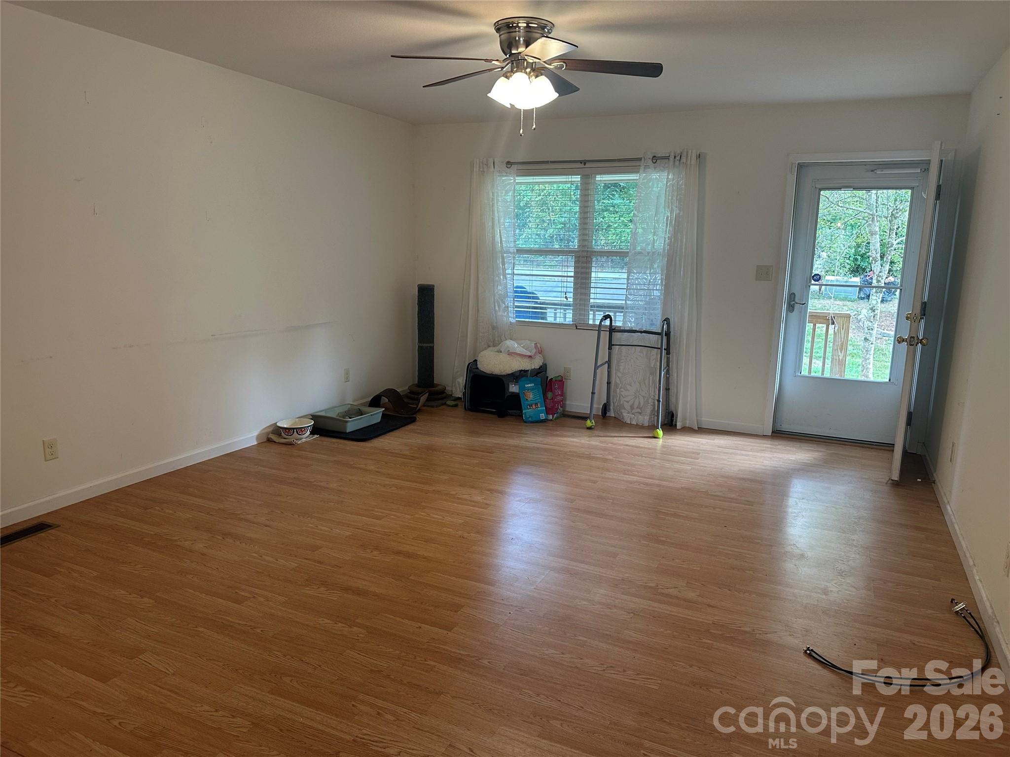 Living room with open concept - 6 Kendrick Court, Flat Rock