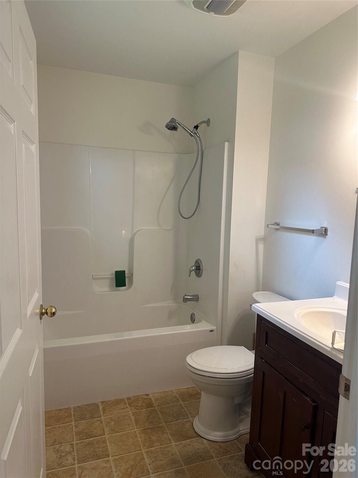 Primary bath w/ tub/shower - 6 Kendrick Court, Flat Rock