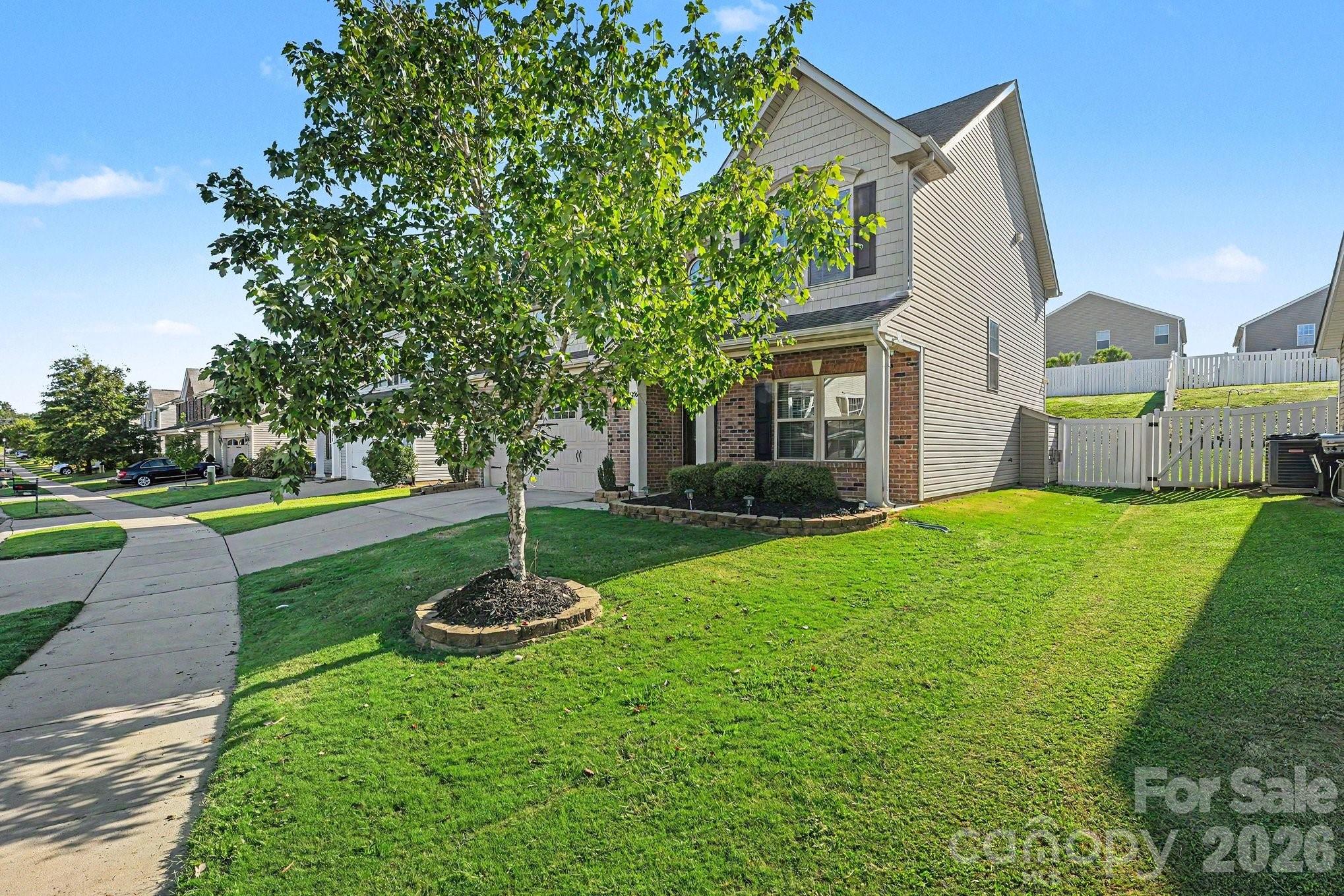 Single Family Residence at 1256 Farm Branch Drive SW, Concord, photo 3 of 29