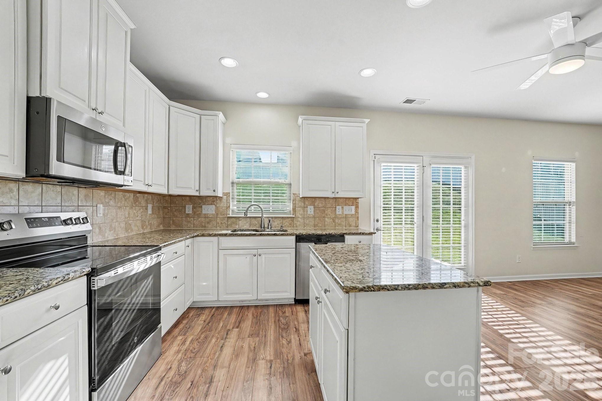 Single Family Residence at 1256 Farm Branch Drive SW, Concord, photo 12 of 29