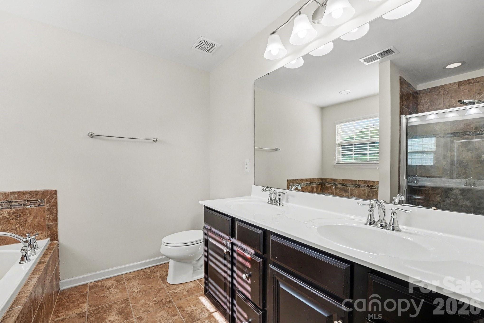 Single Family Residence at 1256 Farm Branch Drive SW, Concord, photo 24 of 29