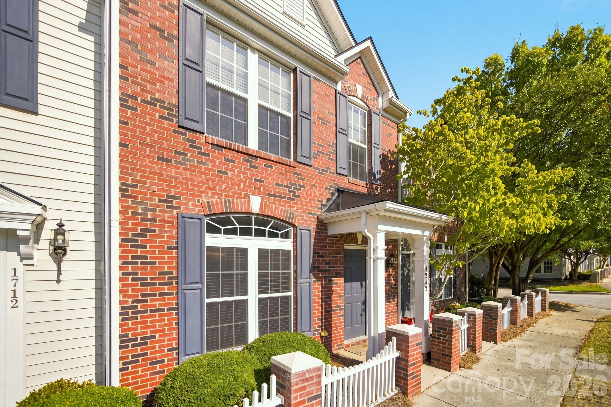 Townhouse at 1708 Chamberside Drive, Rock Hill, photo 2 of 17