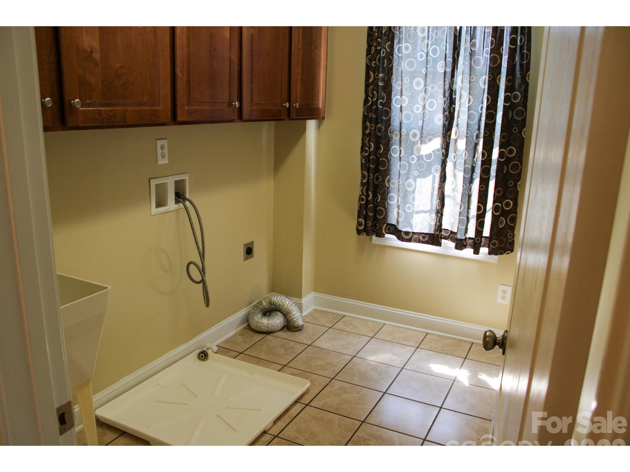 Single Family Residence at 1058 N Lilac Lane, Salisbury, photo 40 of 48
