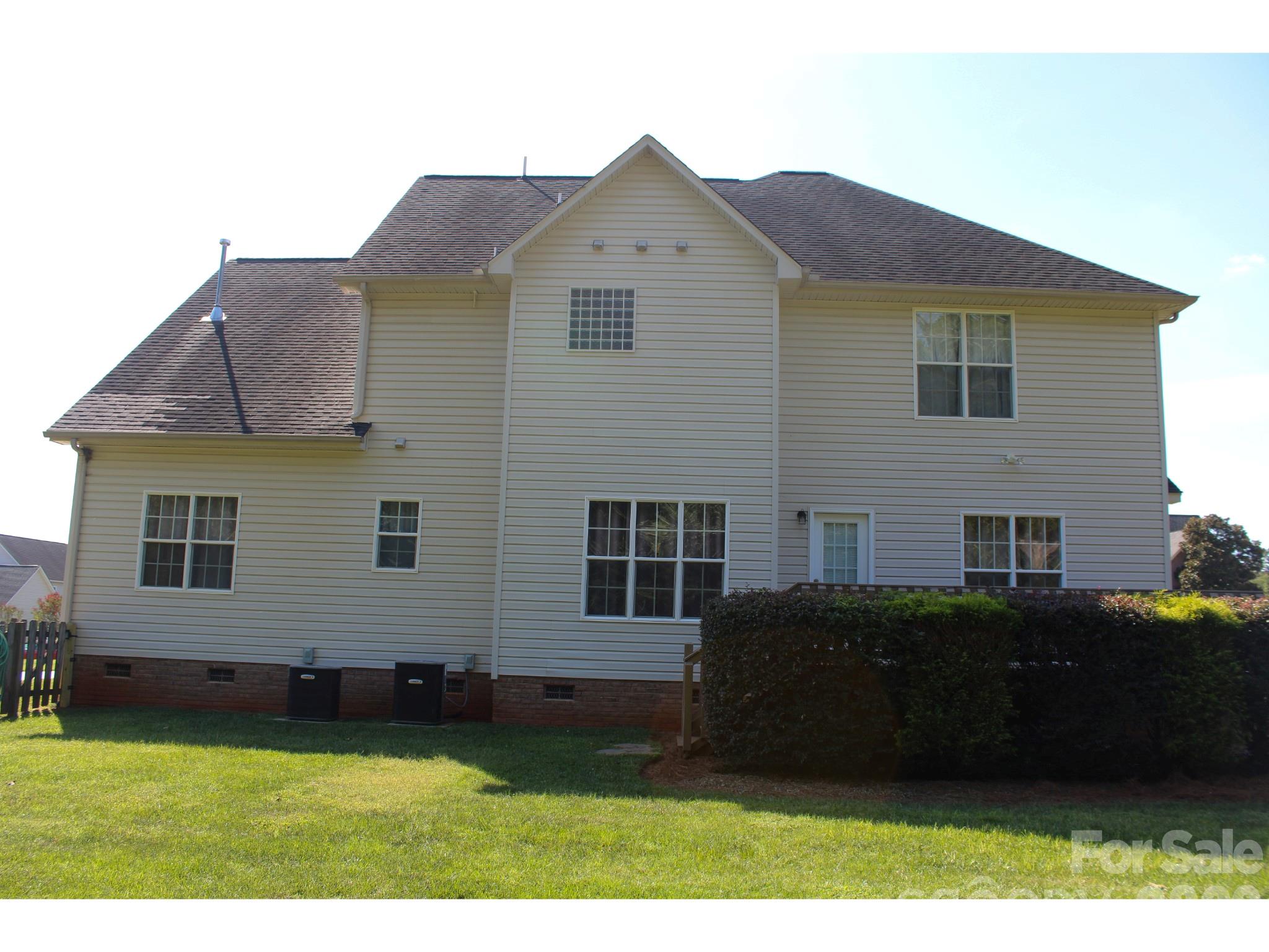 Single Family Residence at 1058 N Lilac Lane, Salisbury, photo 41 of 48