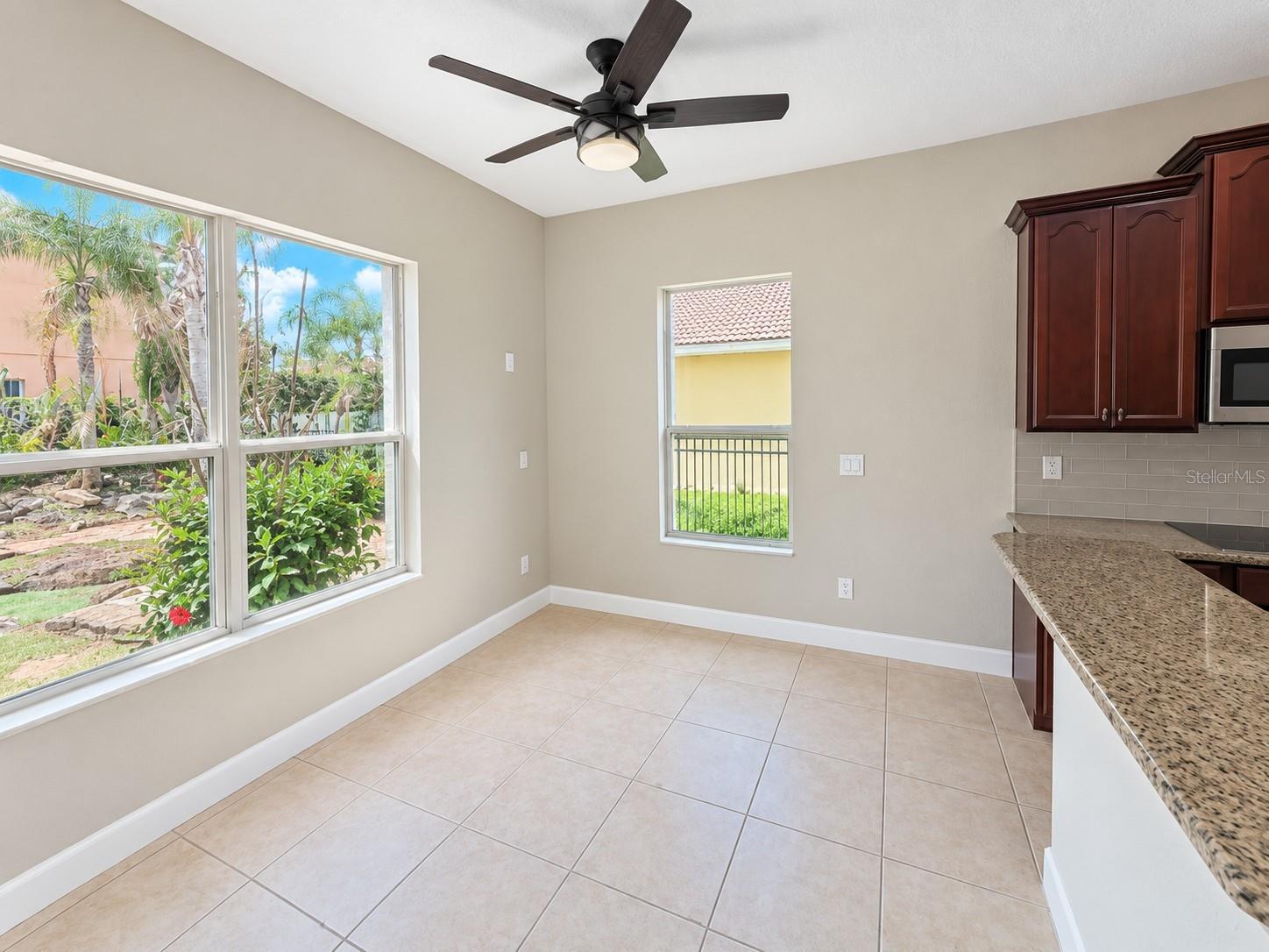 Single Family Residence at 3915 SHOREVIEW DR, KISSIMMEE, photo 7 of 28