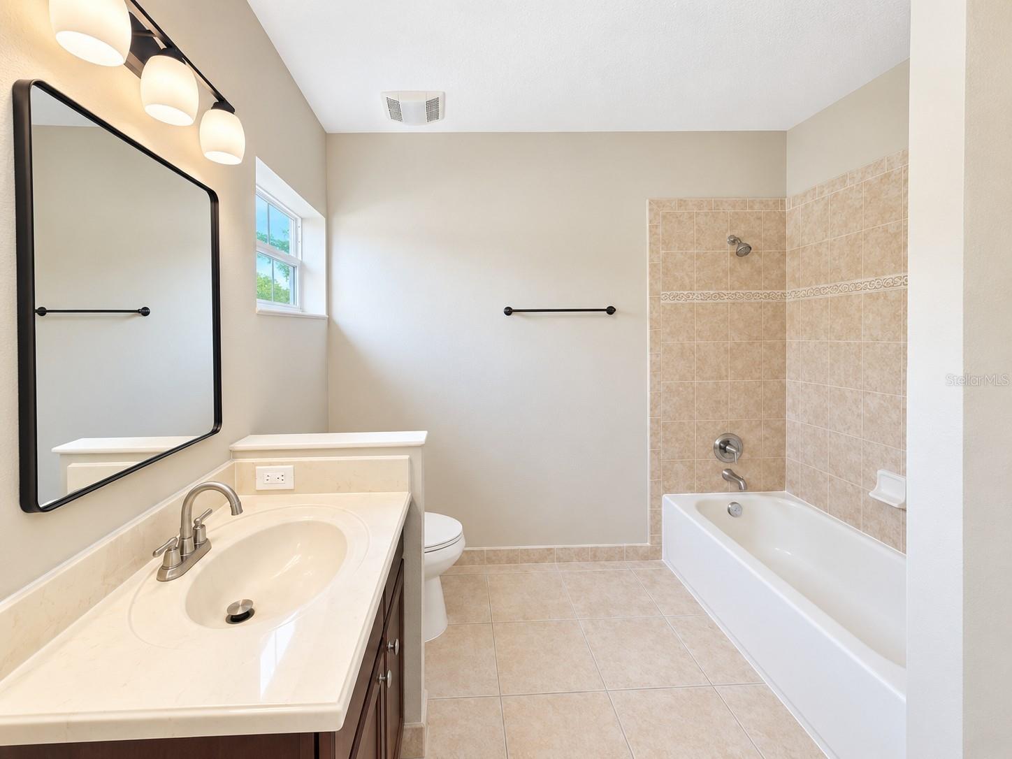 Single Family Residence at 3915 SHOREVIEW DR, KISSIMMEE, photo 22 of 28