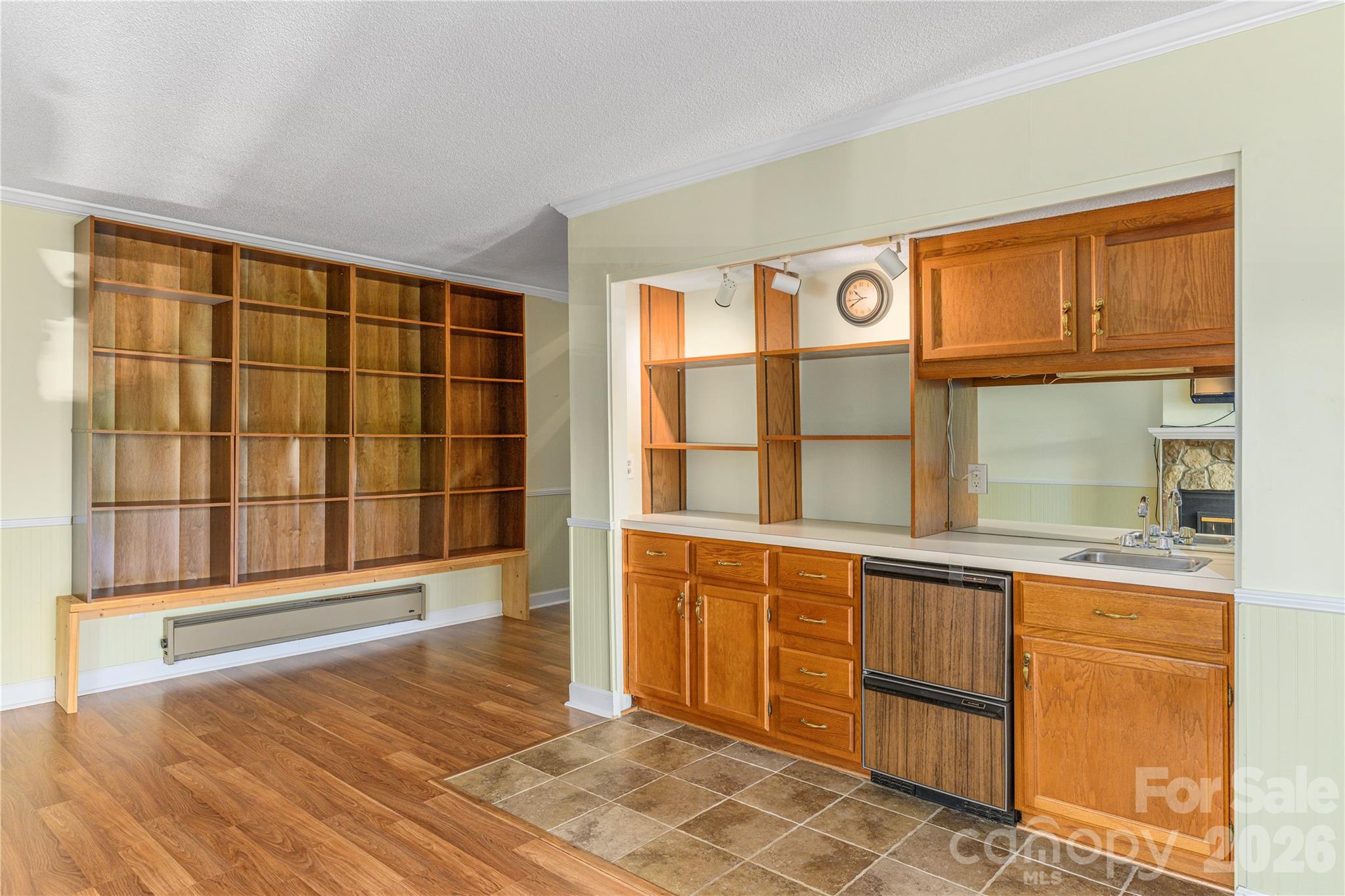 Coffee/wine bar. - 87 Willow Road, Waynesville
