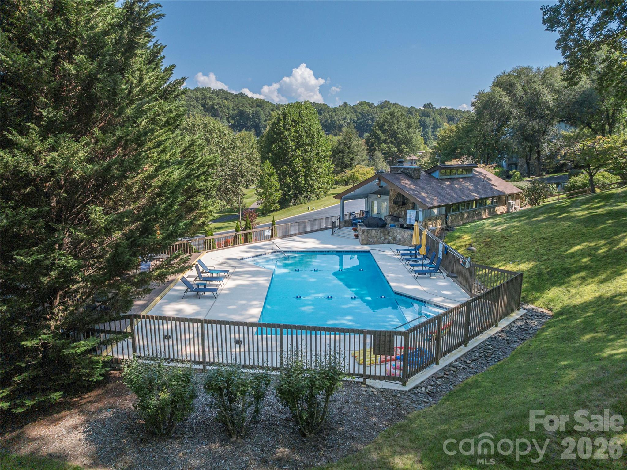 Imagine! - 87 Willow Road, Waynesville
