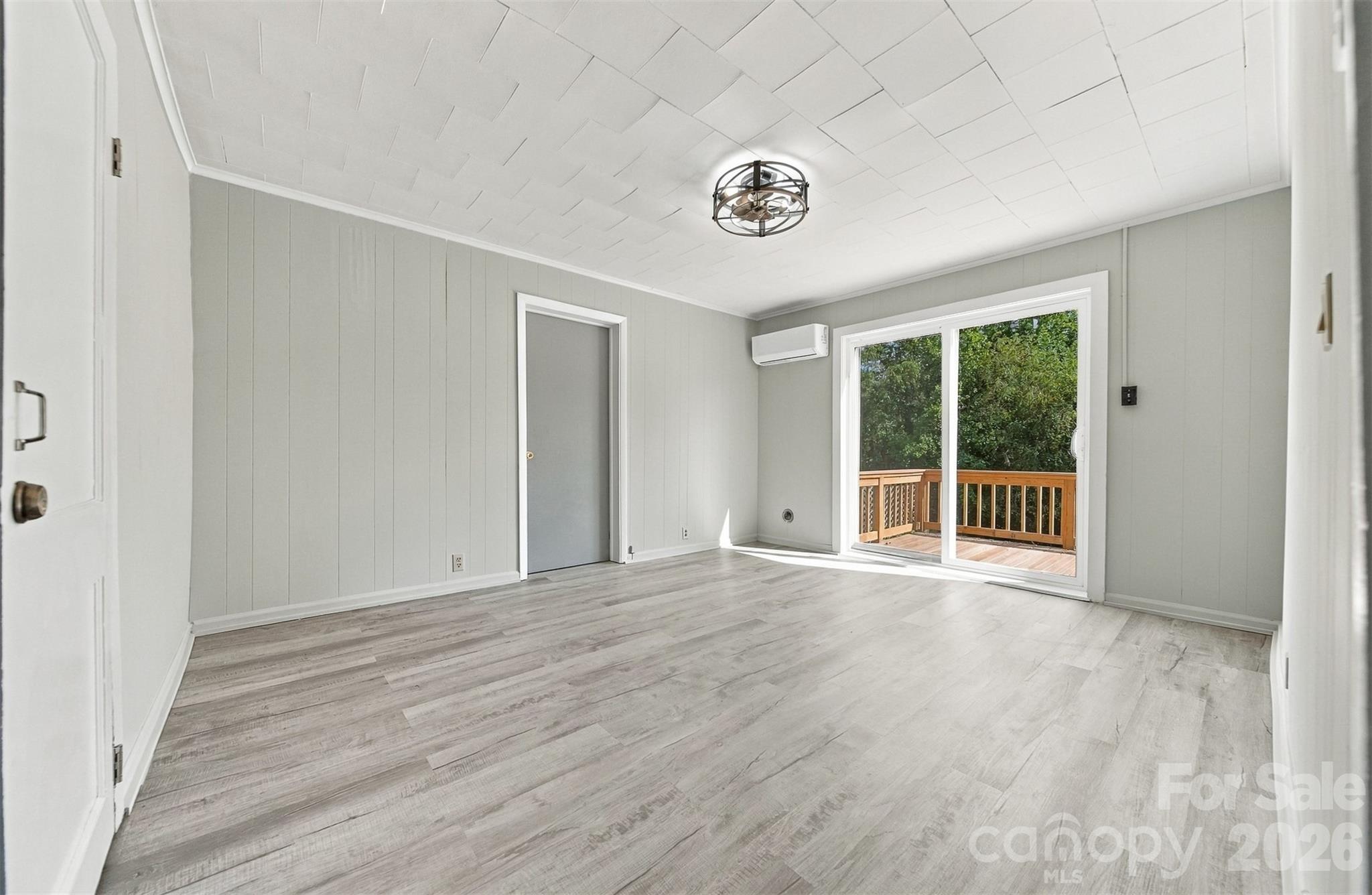 Single Family Residence at 3860 Pickle Williams Lane, Granite Falls, photo 6 of 33