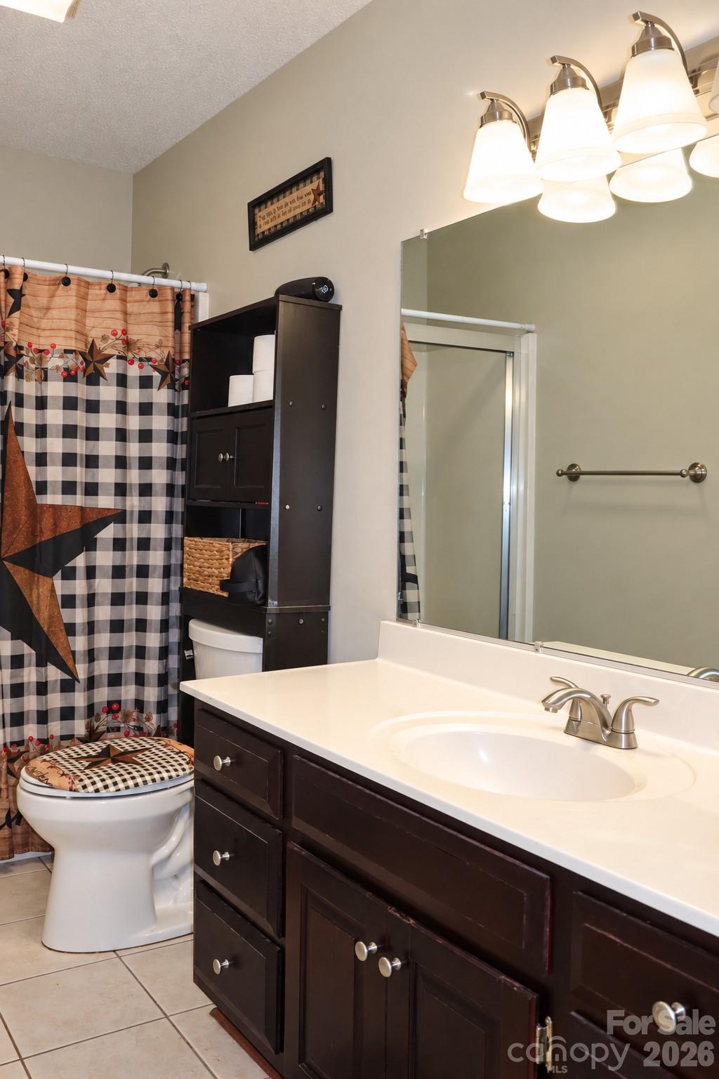 Unit 116 Hall Bath - 102 King Henry Lane, Granite Falls