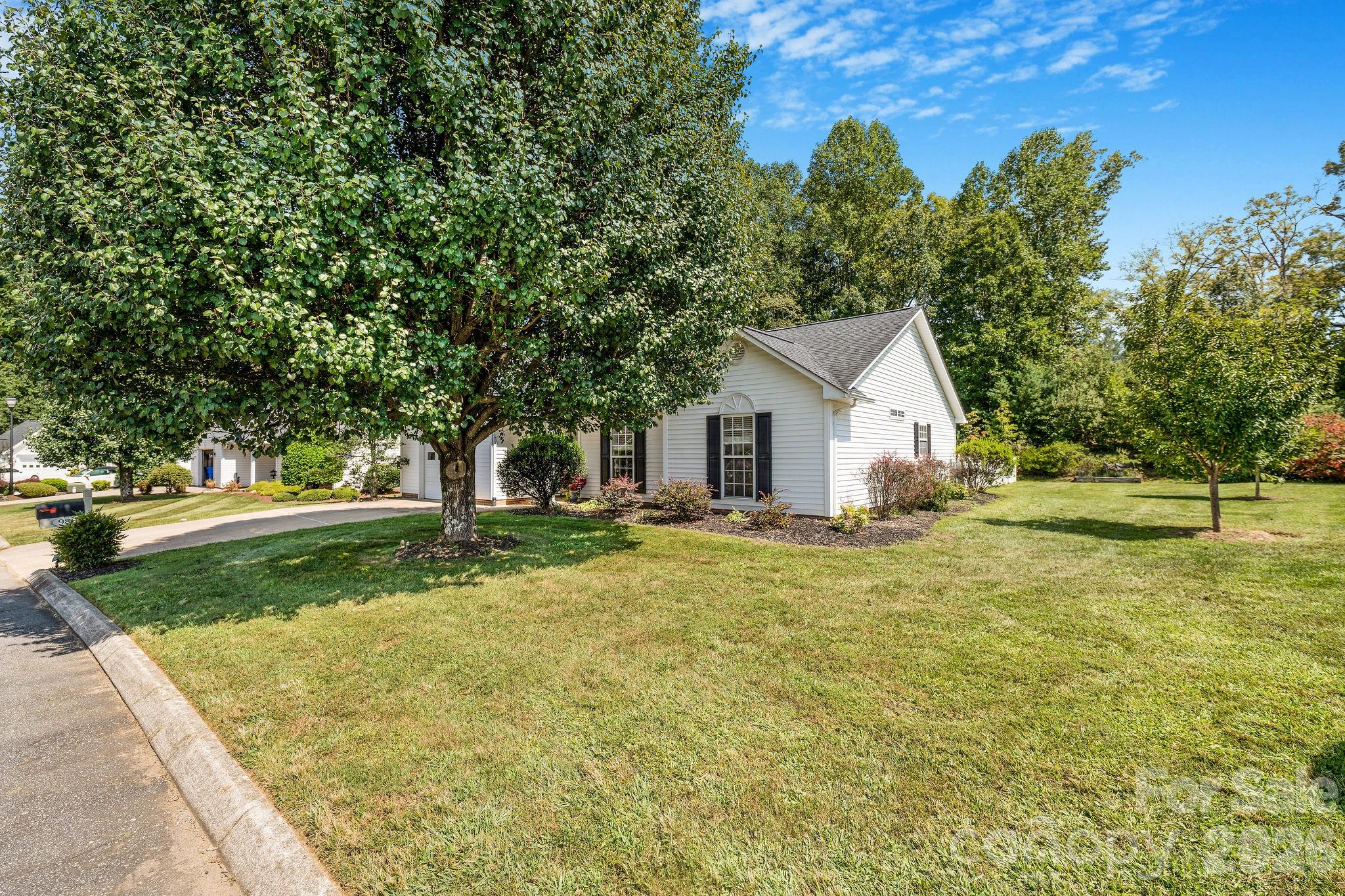 Single Family Residence at 98 Stonehollow Road, Fletcher, photo 29 of 34