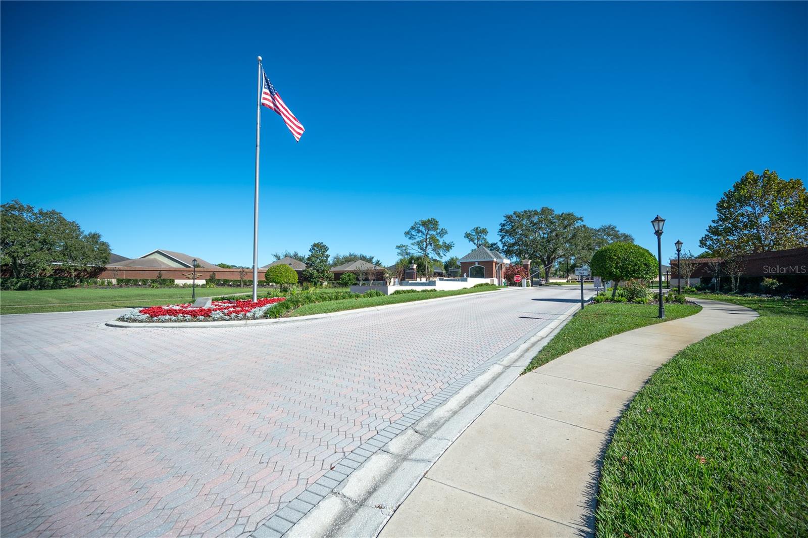 The 24 hr manned Guard Gate at Eaglebrooke - 6937 LAKE EAGLEBROOKE DR, LAKELAND
