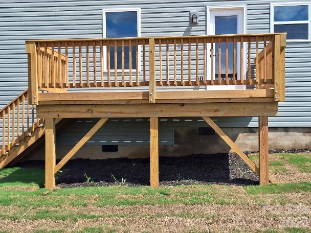 Deck - 5147 Colchester Court, Catawba