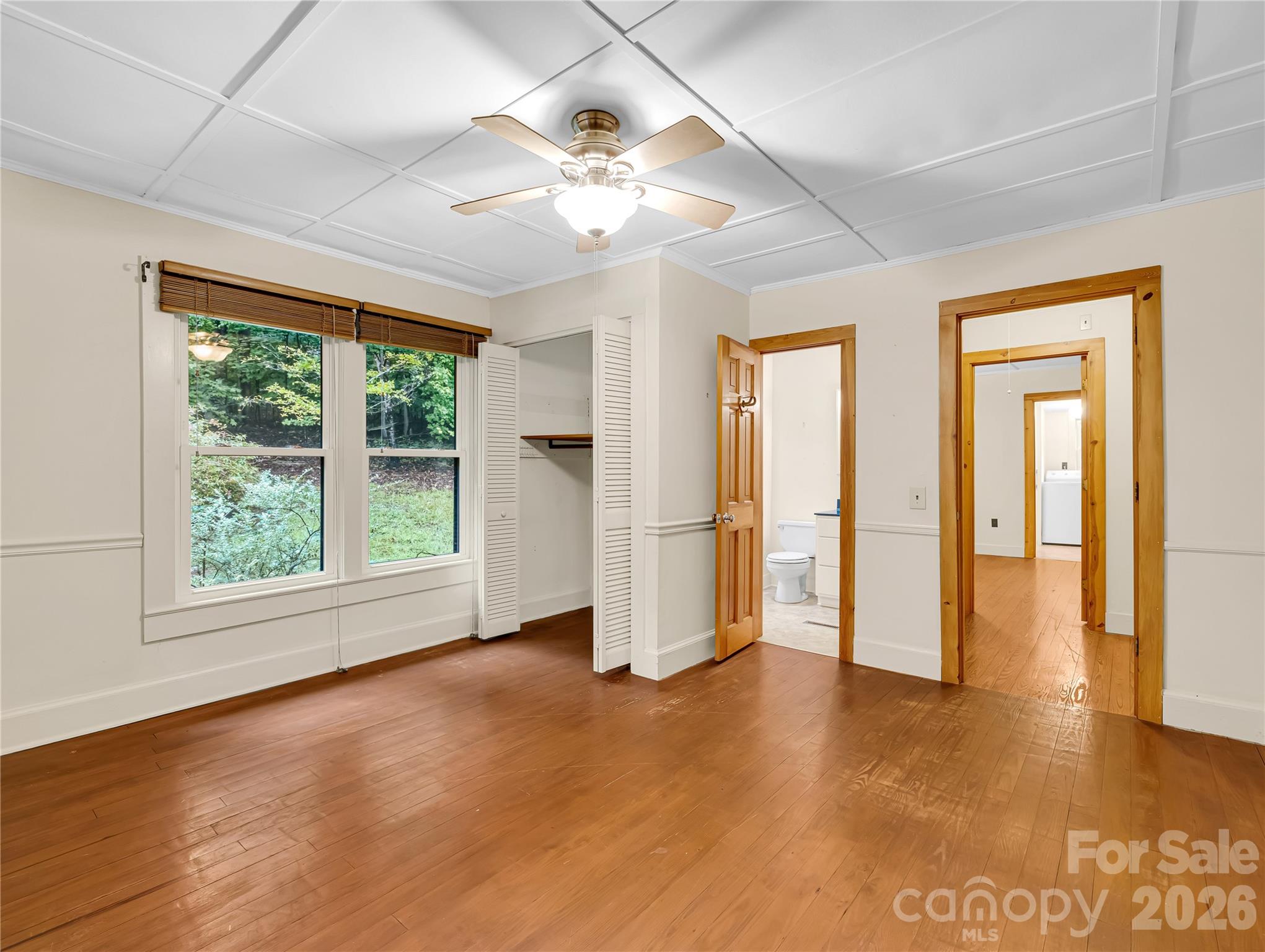 Front bedroom connects to a full bath which can also be accessed from the hallway. - 989 Fox Mountain Road, Columbus
