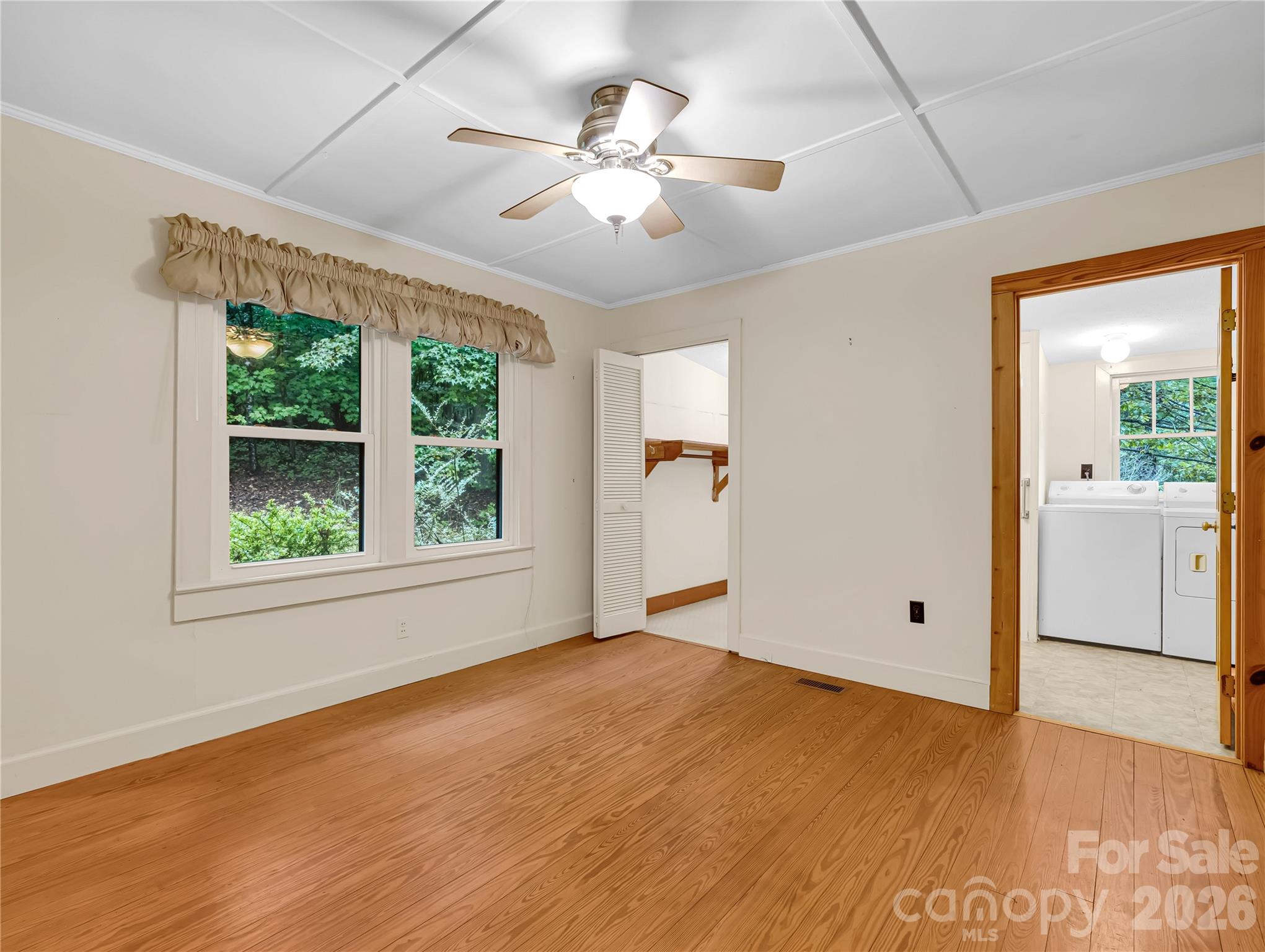 Back bedroom has a walk in closet and door to its own full bath and laundry. - 989 Fox Mountain Road, Columbus