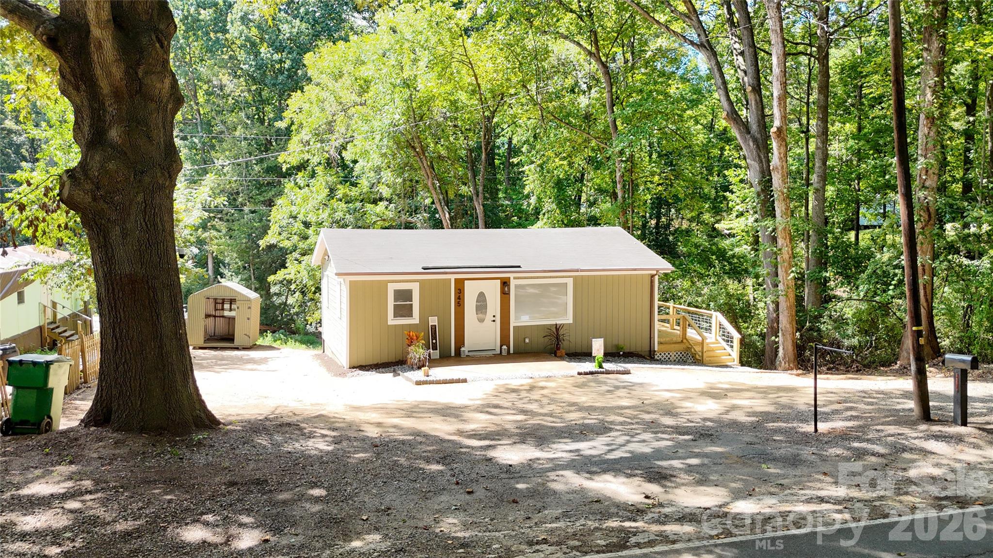 Single Family Residence at 345 EPPS Road, Fort Mill, photo 7 of 47