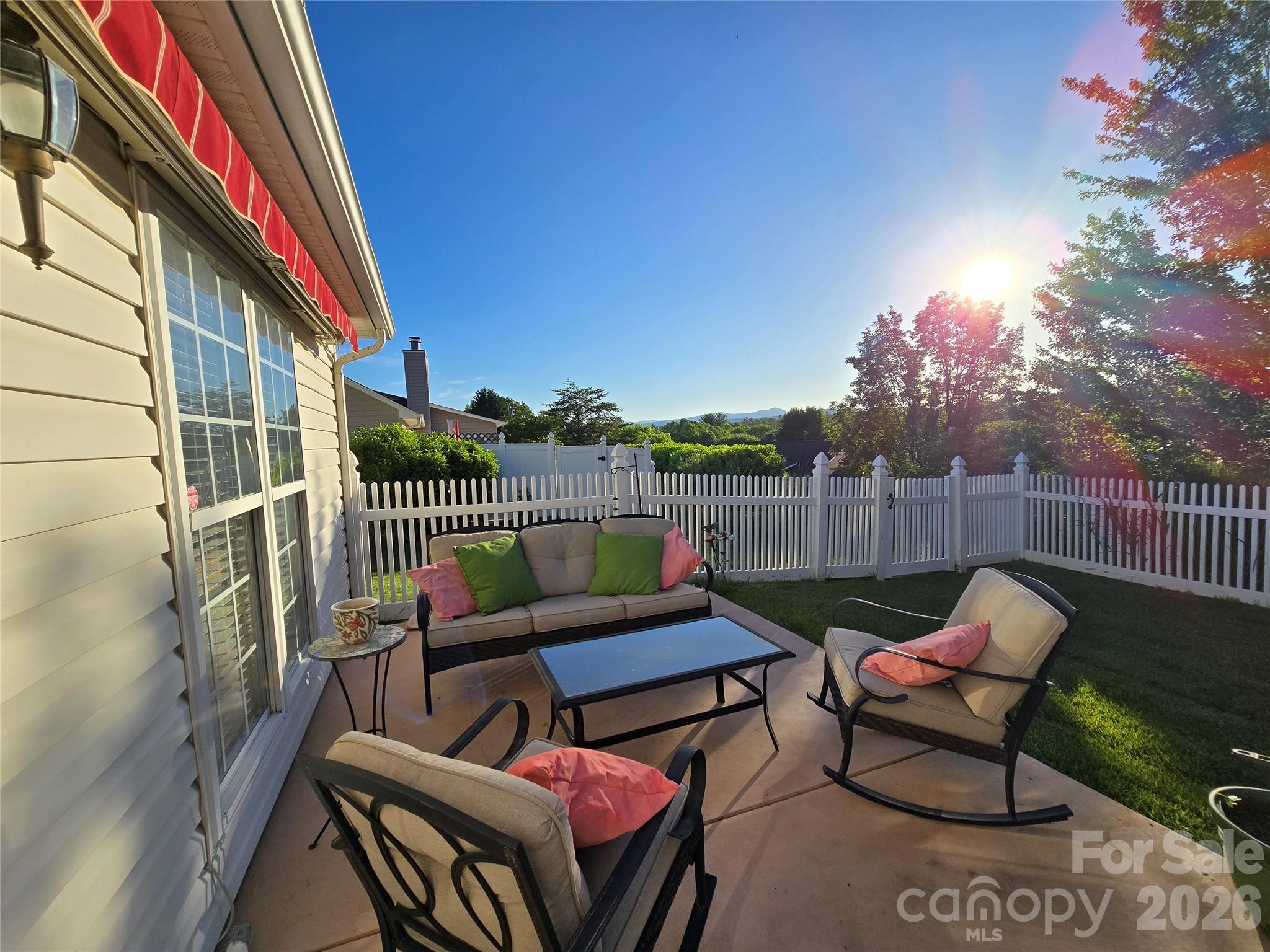 Single Family Residence at 77 Stonehollow Road, Fletcher, photo 4 of 32