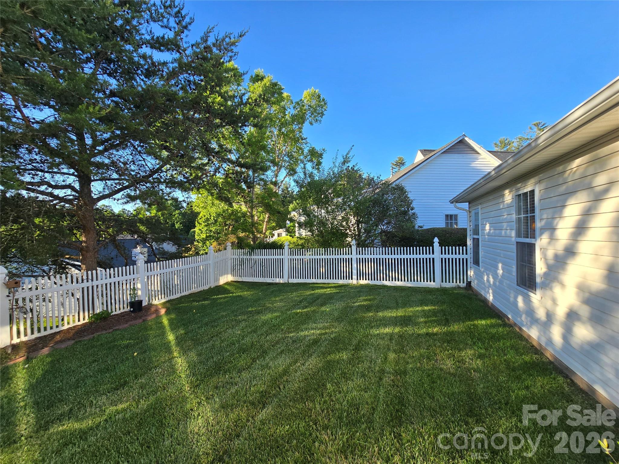 Single Family Residence at 77 Stonehollow Road, Fletcher, photo 7 of 32