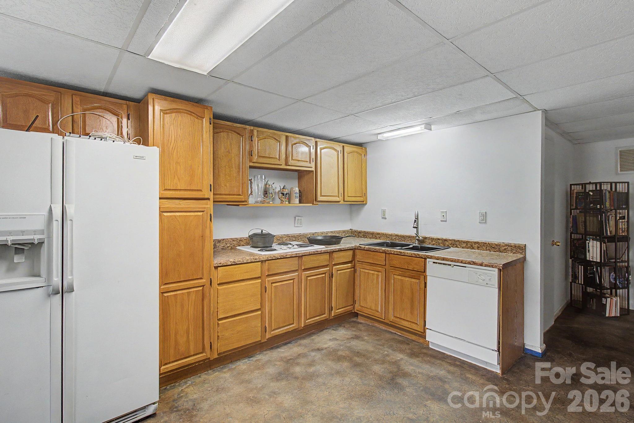 Single Family Residence at 253 Tipton Hill Road, Leicester, photo 36 of 48