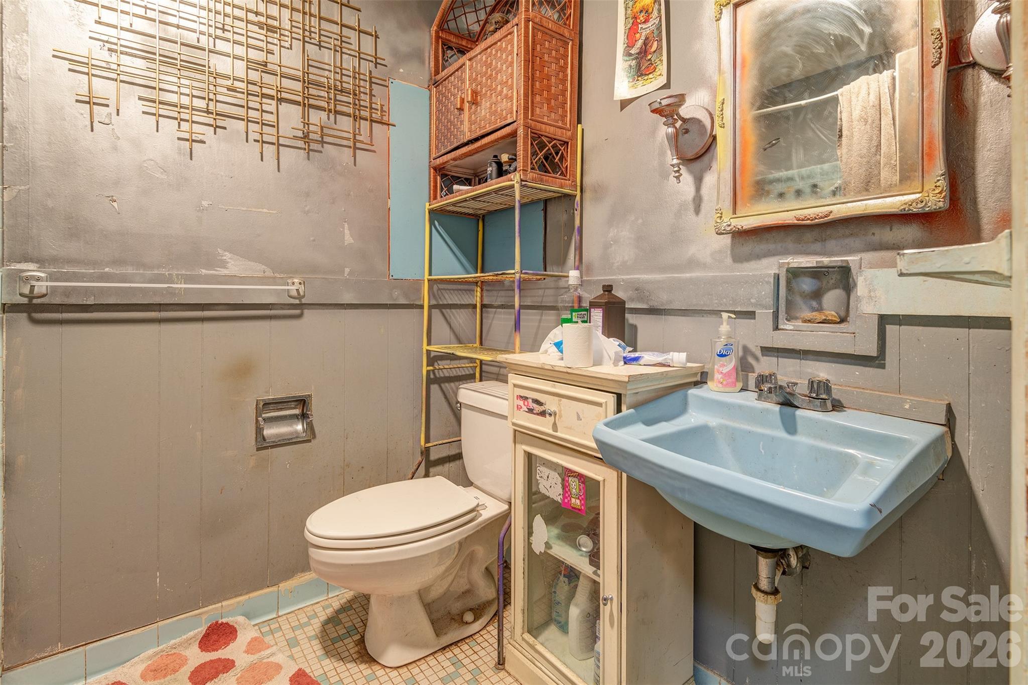 41 Bird ViewGuest Full Bath - 41 and 51 Bird View Drive, Clyde
