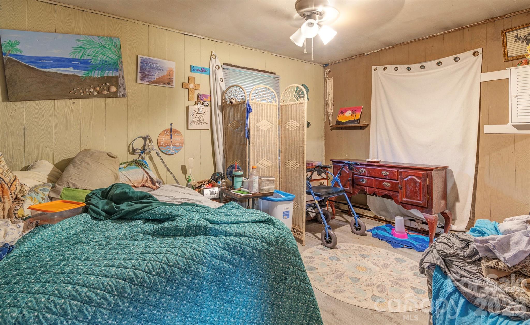 41 Bird ViewPrimary Room with Full Bath attached - 41 and 51 Bird View Drive, Clyde