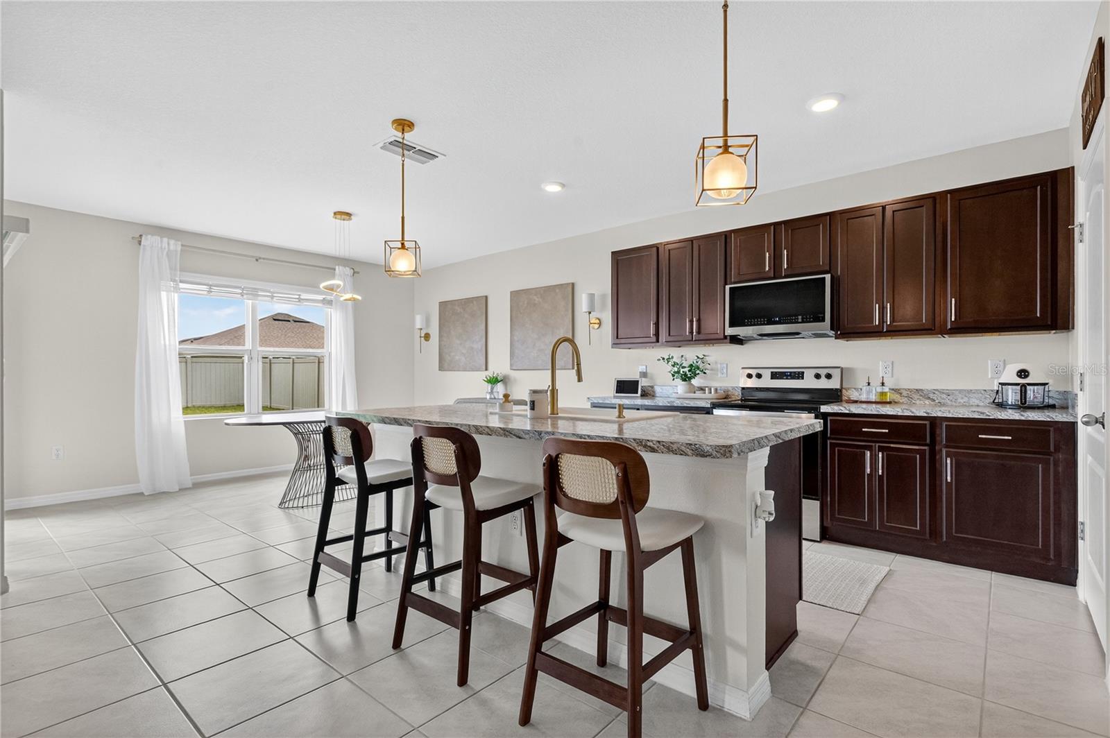Kitchen Pic 2 - 612 AUBURN GROVE TER, AUBURNDALE