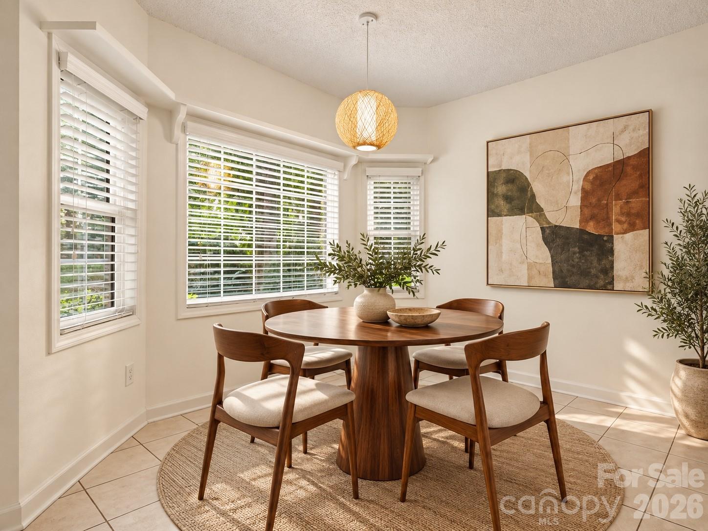 Staged Breakfast Area - 1928 Twin Ponds Drive, Hickory