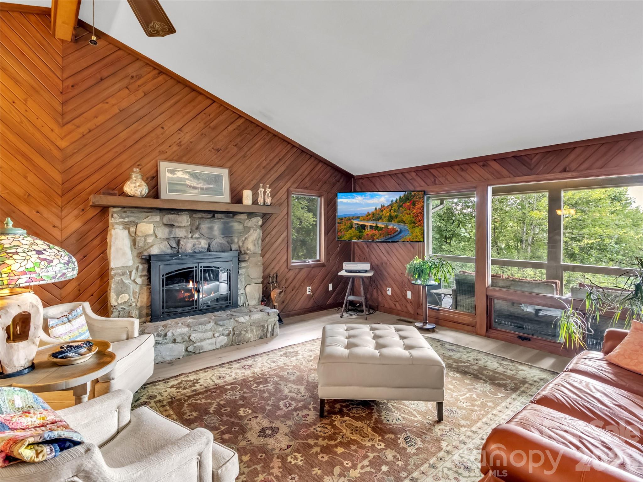 Single Family Residence at 70 Calhoun Ridge Road, Waynesville, photo 9 of 48