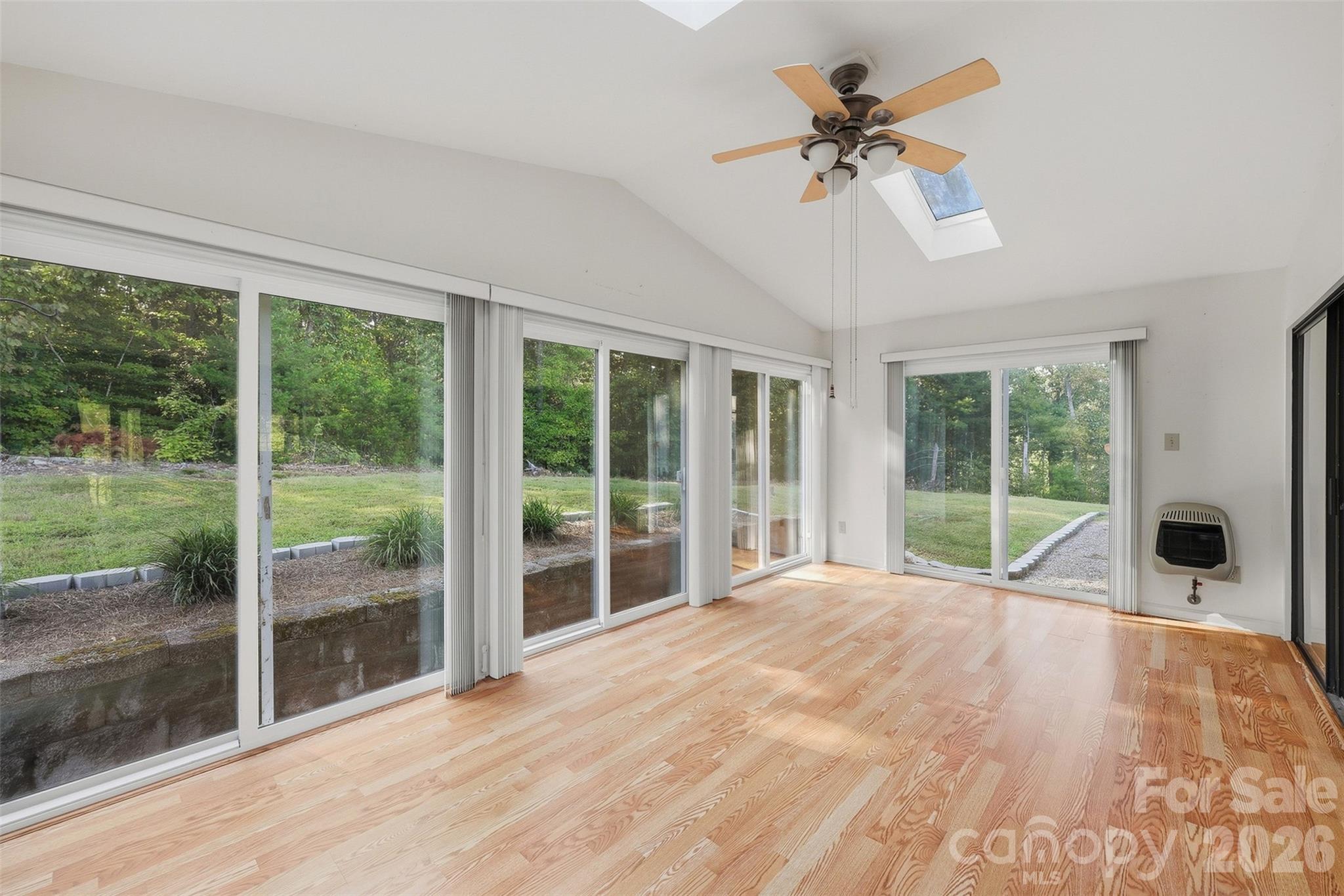 Single Family Residence at 258 Nine Patch Lane, Taylorsville, photo 14 of 42