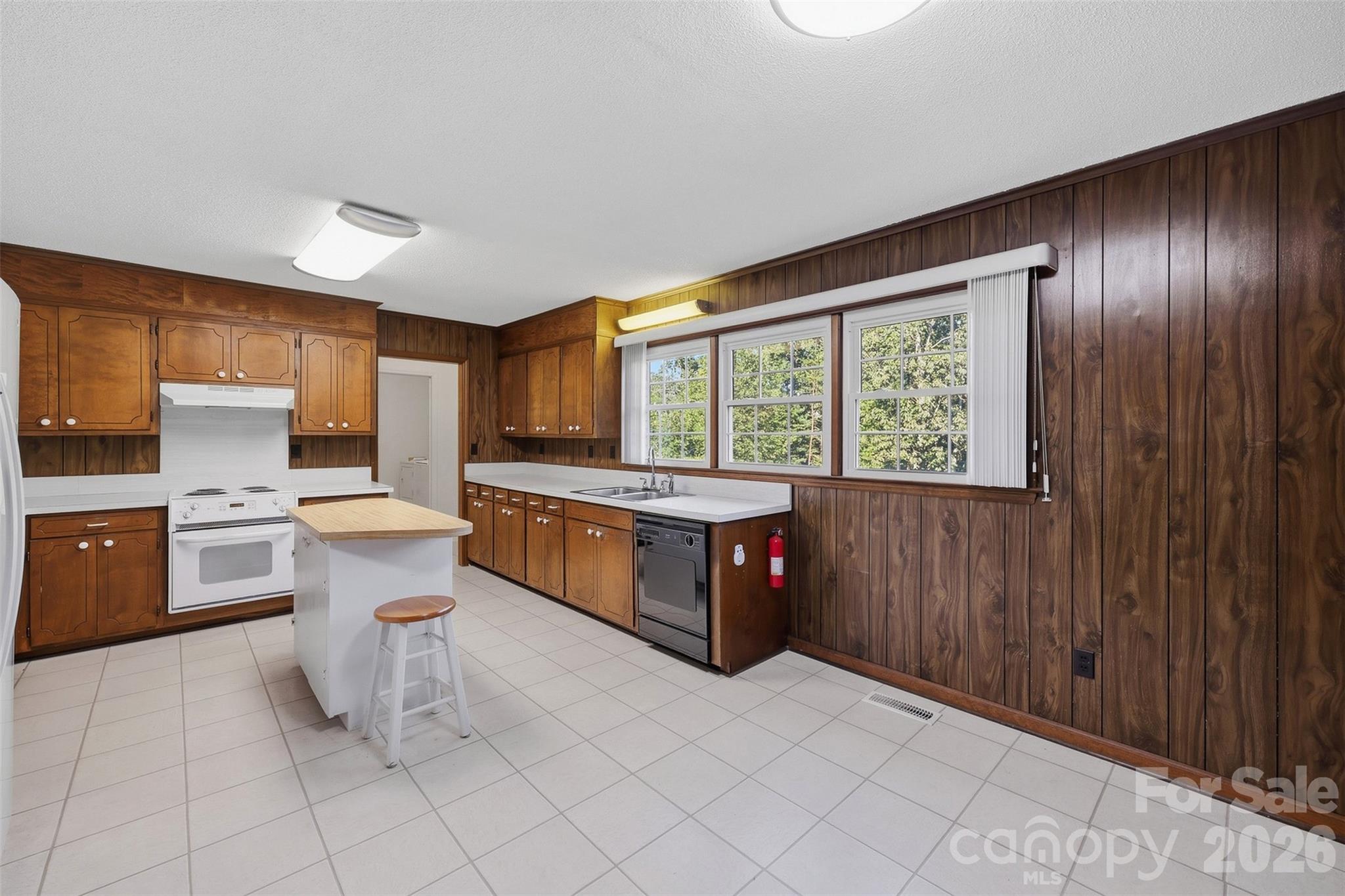 Single Family Residence at 258 Nine Patch Lane, Taylorsville, photo 24 of 42