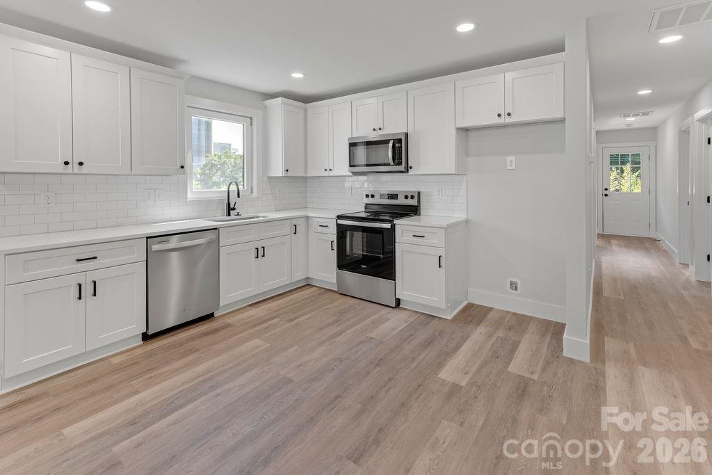 Single Family Residence at 308 N Caldwell Avenue, Newton, photo 6 of 24