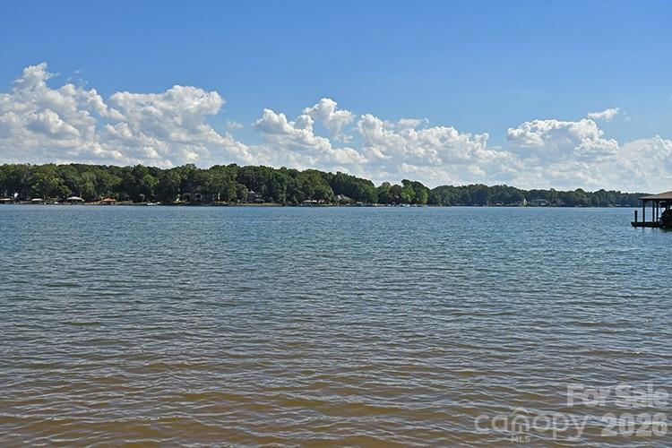 Single Family Residence at 235 Crystal Circle, Mooresville, photo 34 of 41