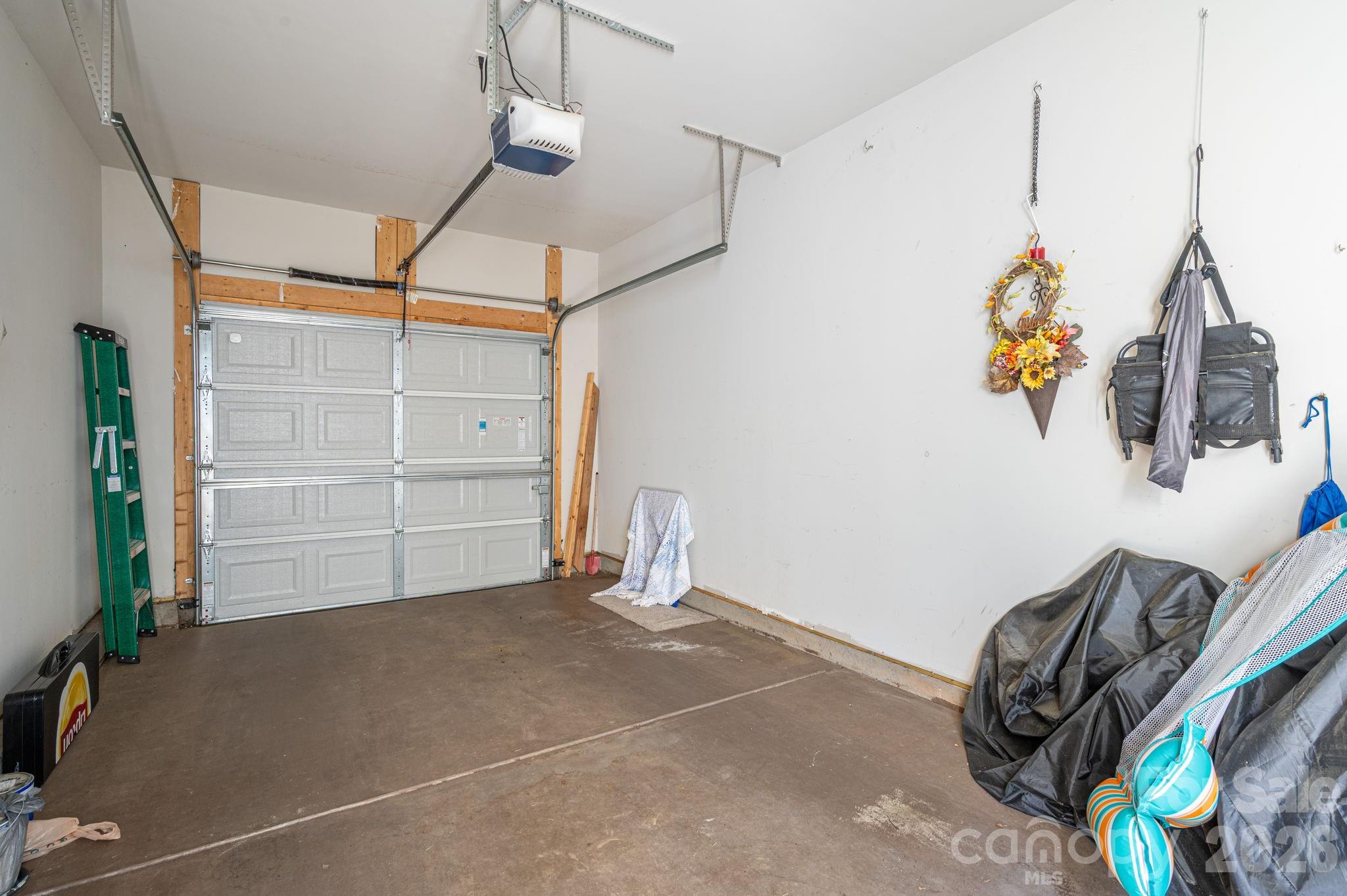 Single garage - 1231 Assembly Street, Belmont