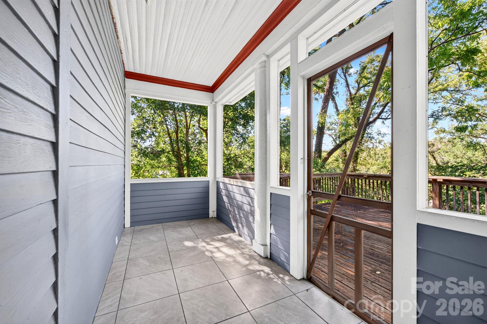 Covered Porch - 16 West Street, Asheville