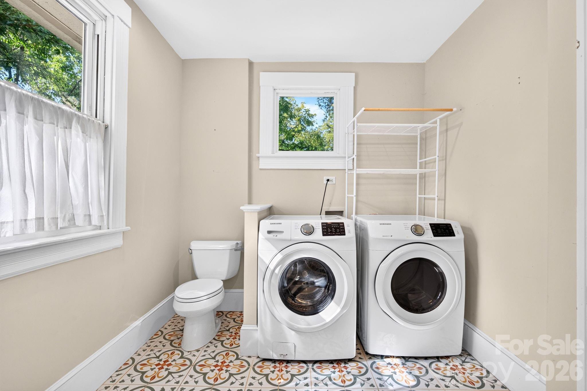 Upper Level Washer/Dryer - 16 West Street, Asheville