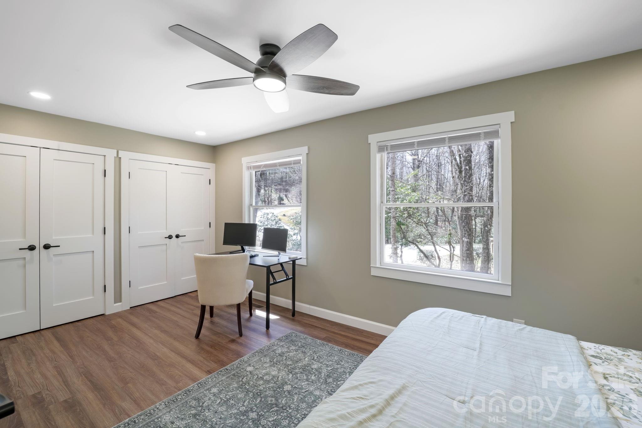 Single Family Residence at 417 Soquili Drive, Brevard, photo 9 of 17