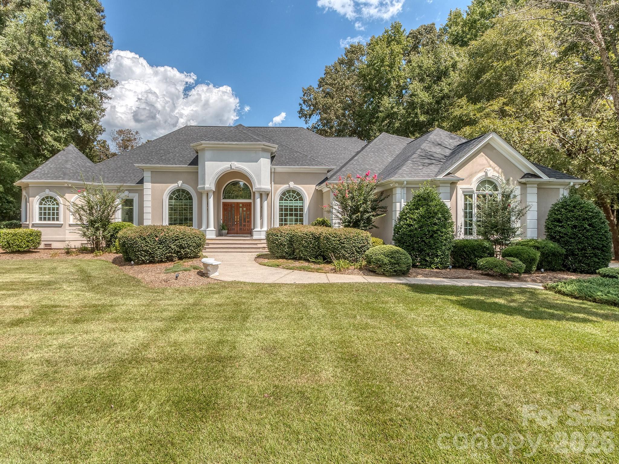Single Family Residence at 1733 White Pond Lane, Waxhaw, photo 2 of 39