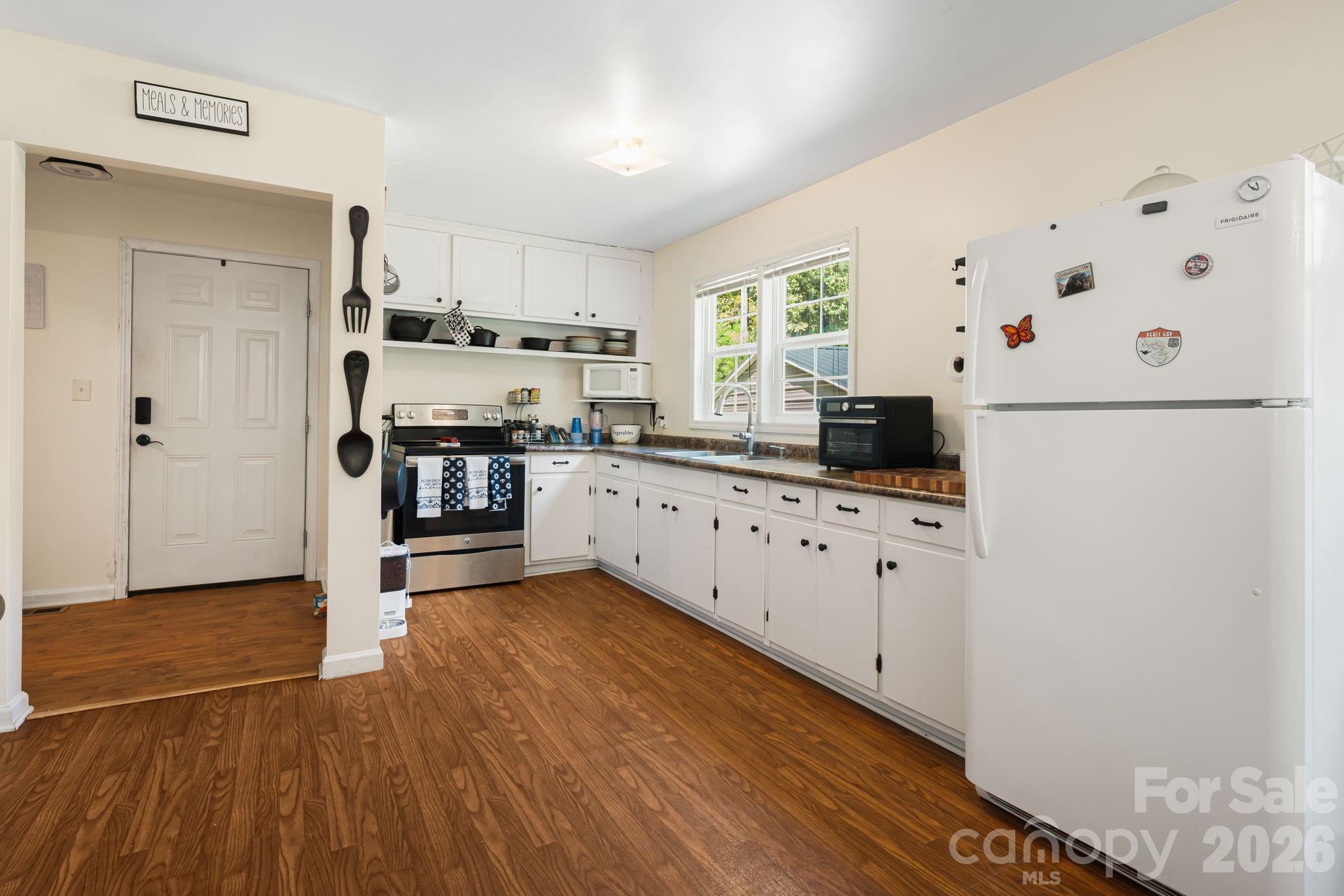 Kitchen - 241 Ophelia Drive, Mooresboro