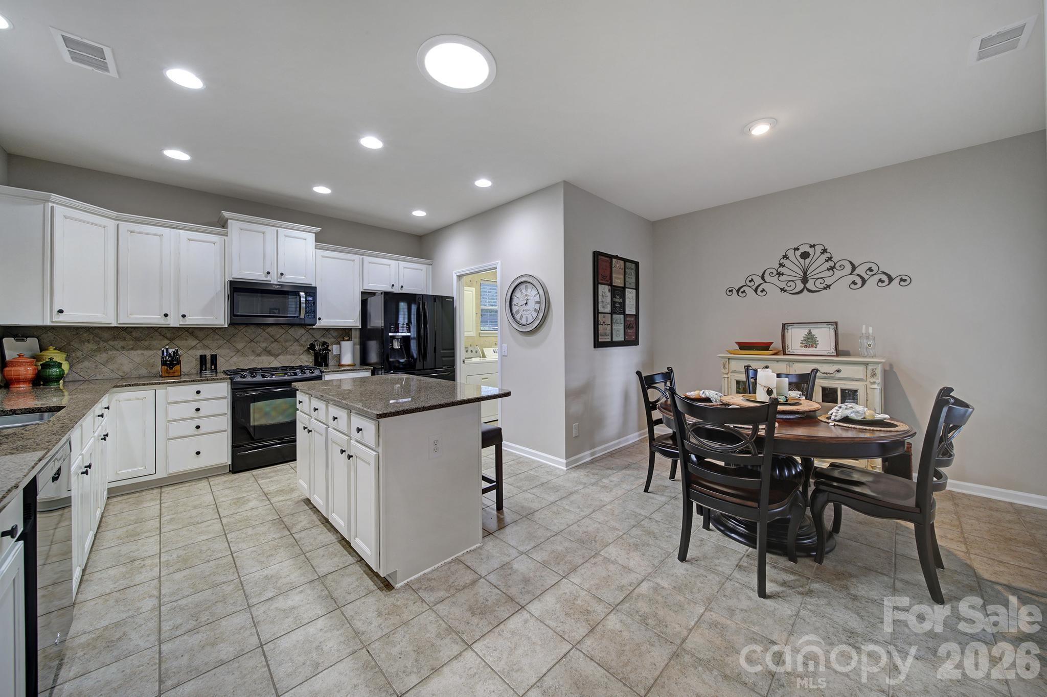 Single Family Residence at 43029 Mimosa Court, Indian Land, photo 4 of 42