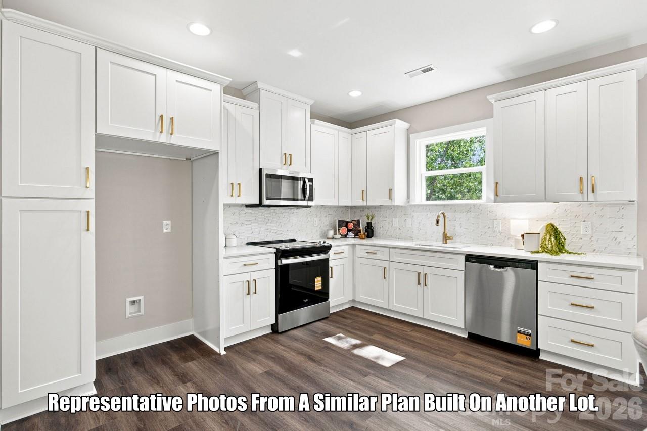 Single Family Residence at 2213 W Seventh Avenue, Gastonia, photo 4 of 27