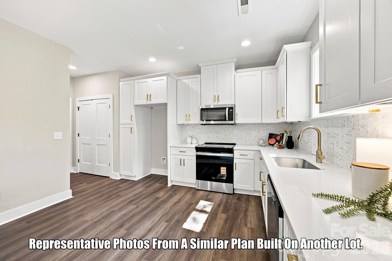 Single Family Residence at 2213 W Seventh Avenue, Gastonia, photo 8 of 27