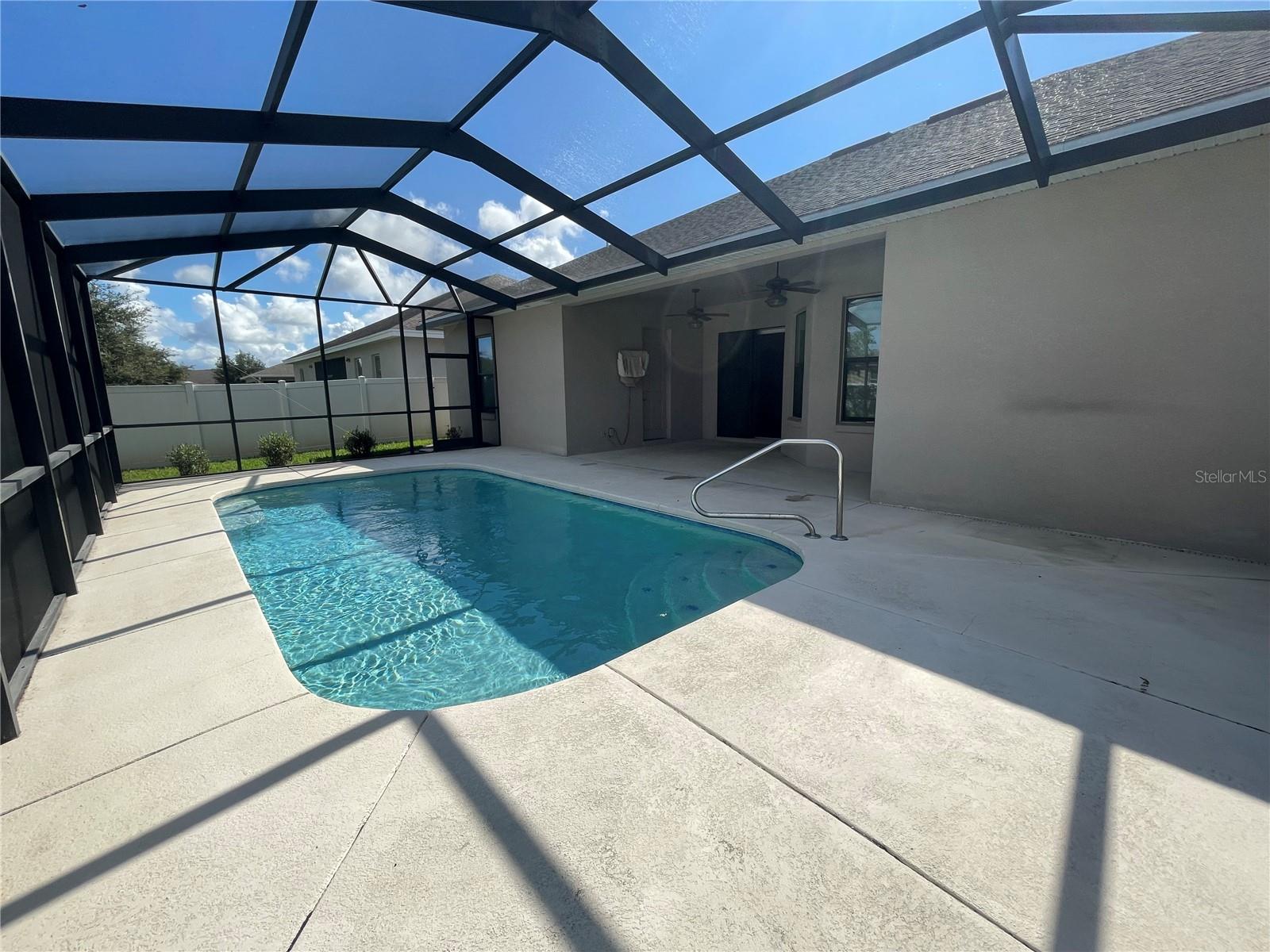 Single Family Residence at 326 LAKE MARIANA WAY, AUBURNDALE, photo 6 of 60