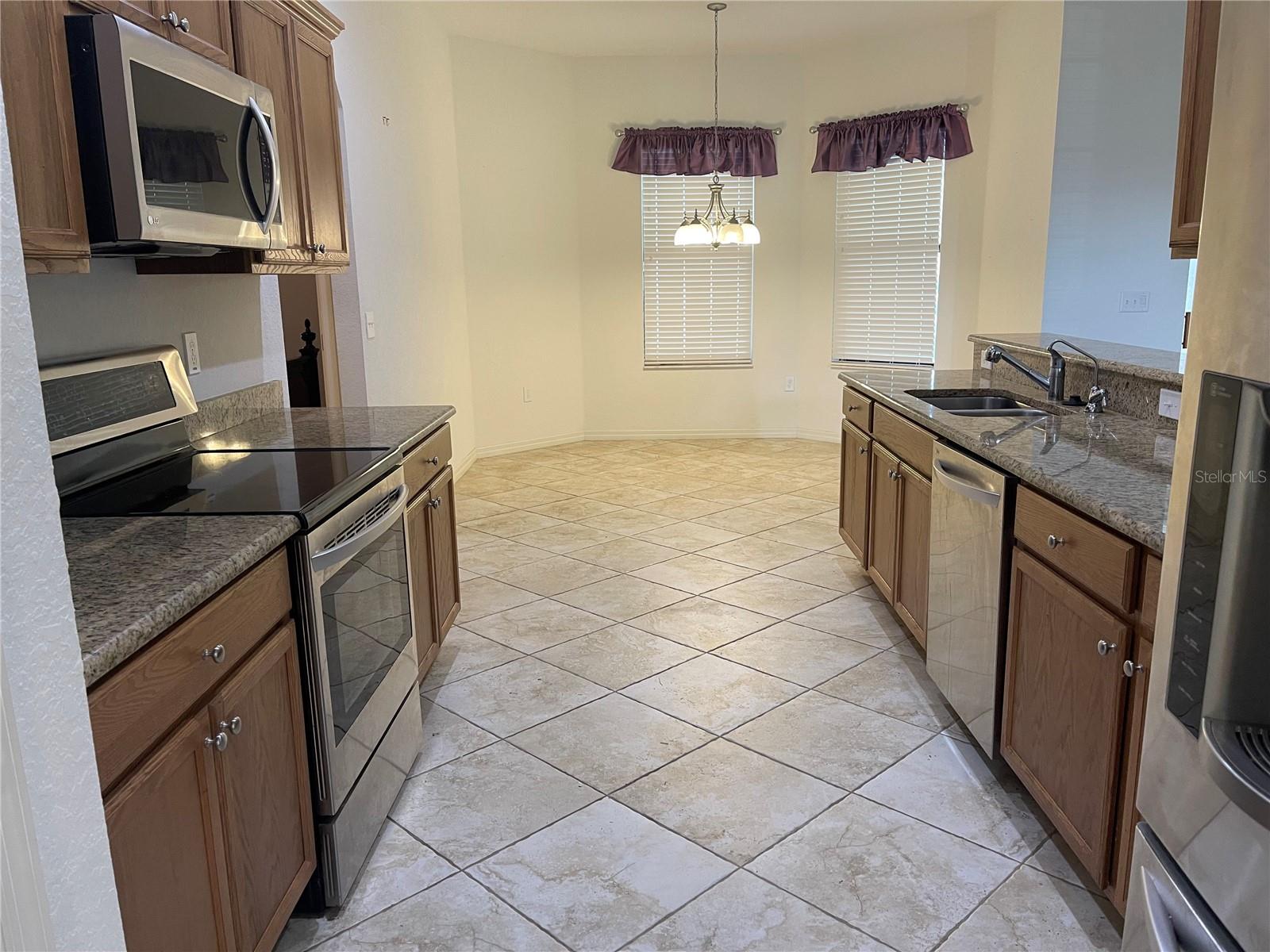 Single Family Residence at 326 LAKE MARIANA WAY, AUBURNDALE, photo 14 of 60