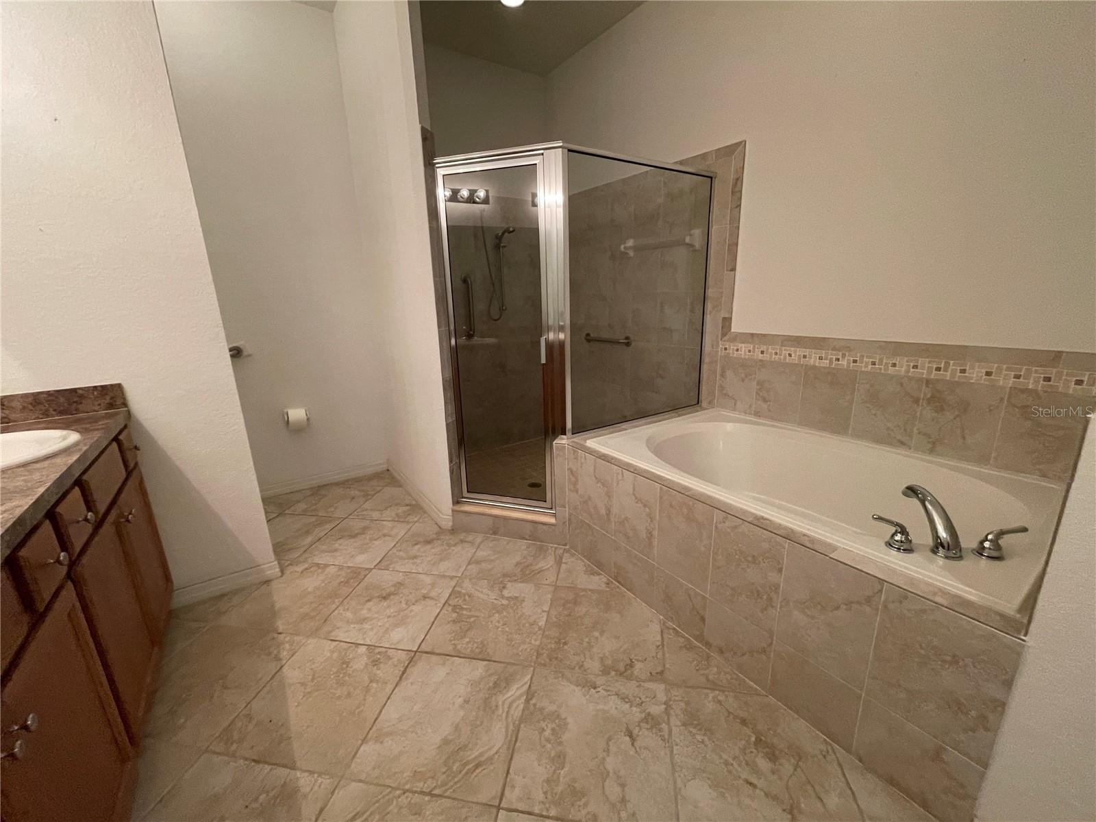 Single Family Residence at 326 LAKE MARIANA WAY, AUBURNDALE, photo 21 of 60