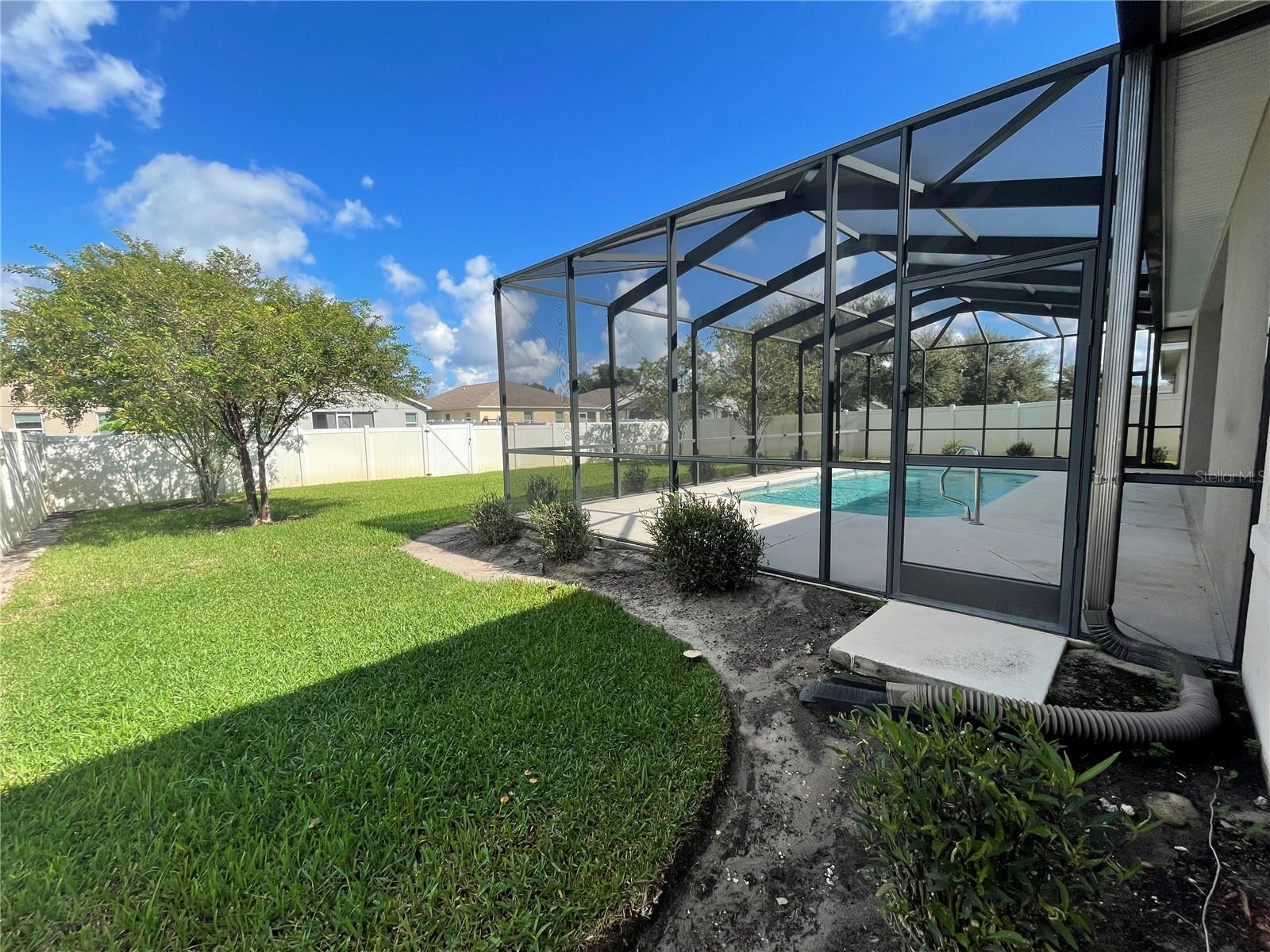 Single Family Residence at 326 LAKE MARIANA WAY, AUBURNDALE, photo 39 of 60